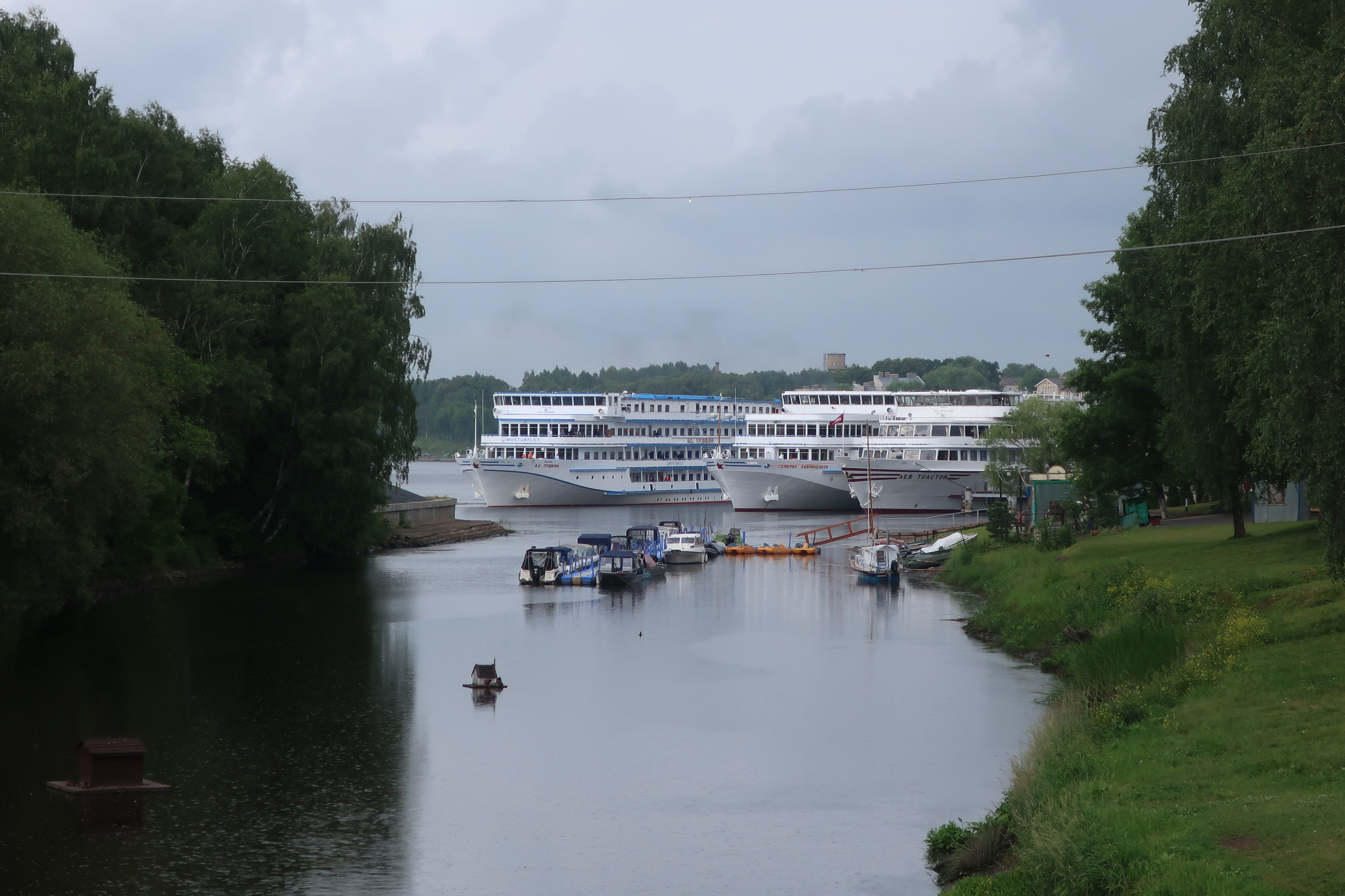 Фотопрогулка по летнему Угличу: что посмотреть, краткая история города. Проект «Фотокладовка»: блог уличной фотографии в формате street photo