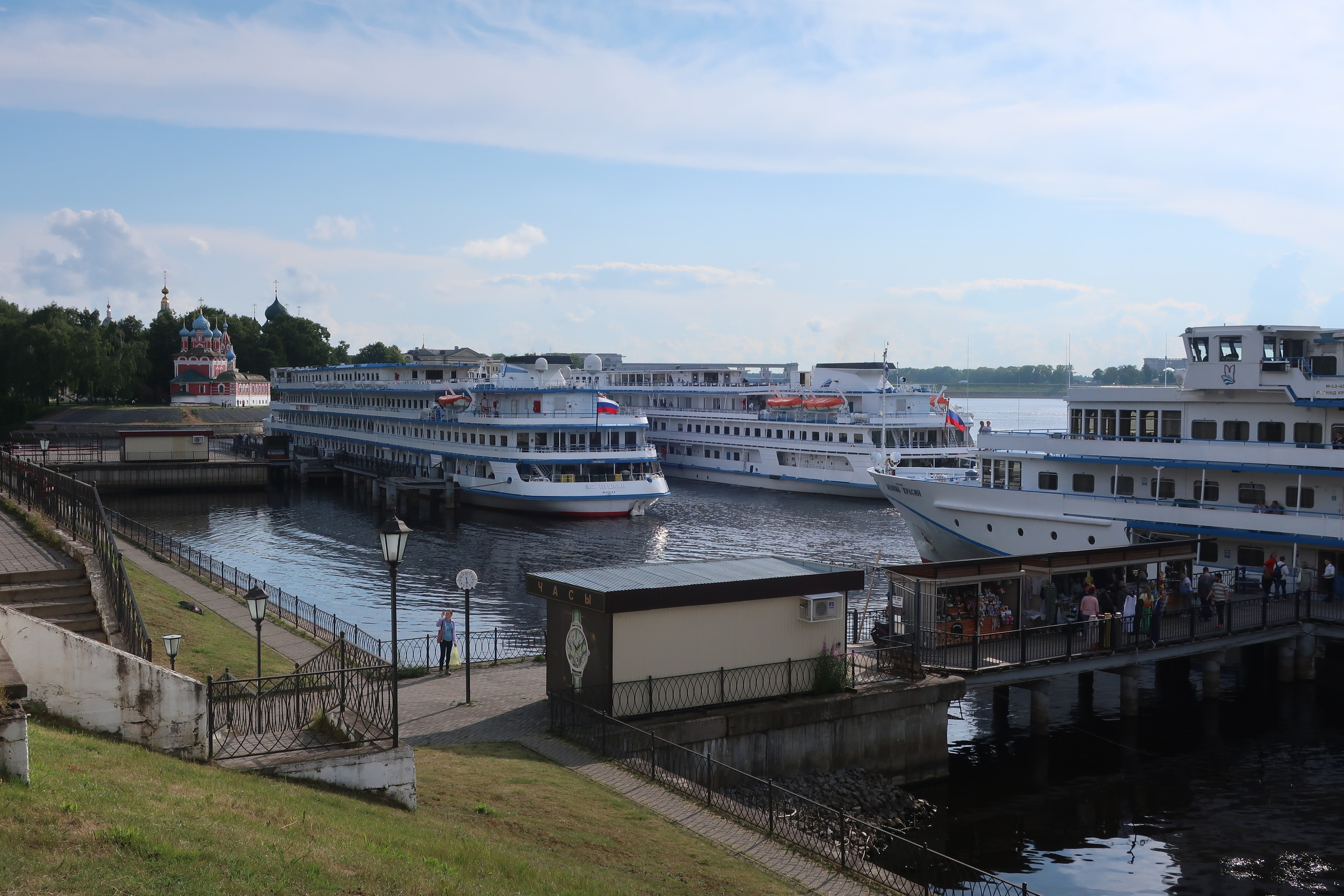 Фотопрогулка по летнему Угличу: что посмотреть, краткая история города. Проект «Фотокладовка»: блог уличной фотографии в формате street photo