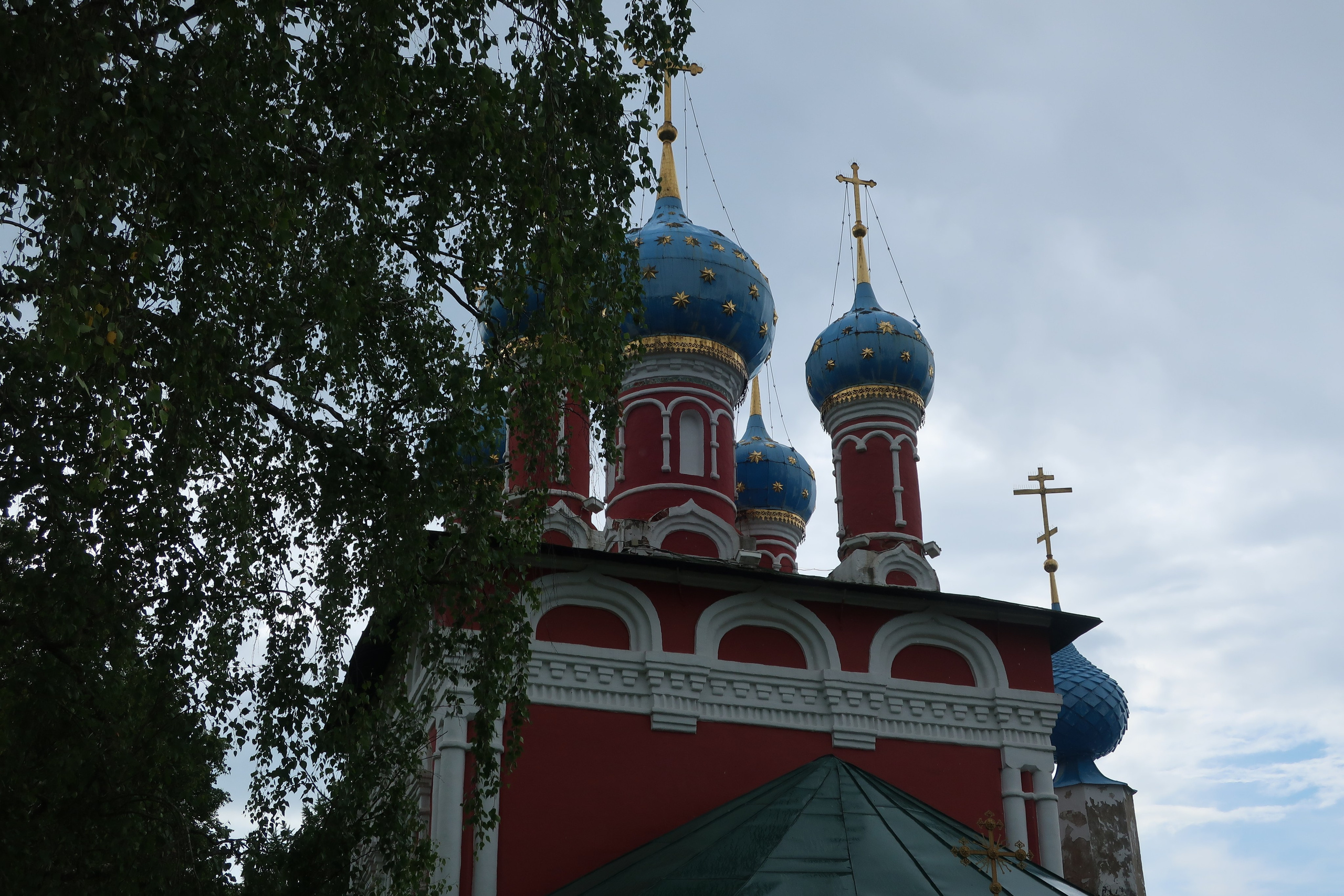 Фотопрогулка по летнему Угличу: что посмотреть, краткая история города. Проект «Фотокладовка»: блог уличной фотографии в формате street photo