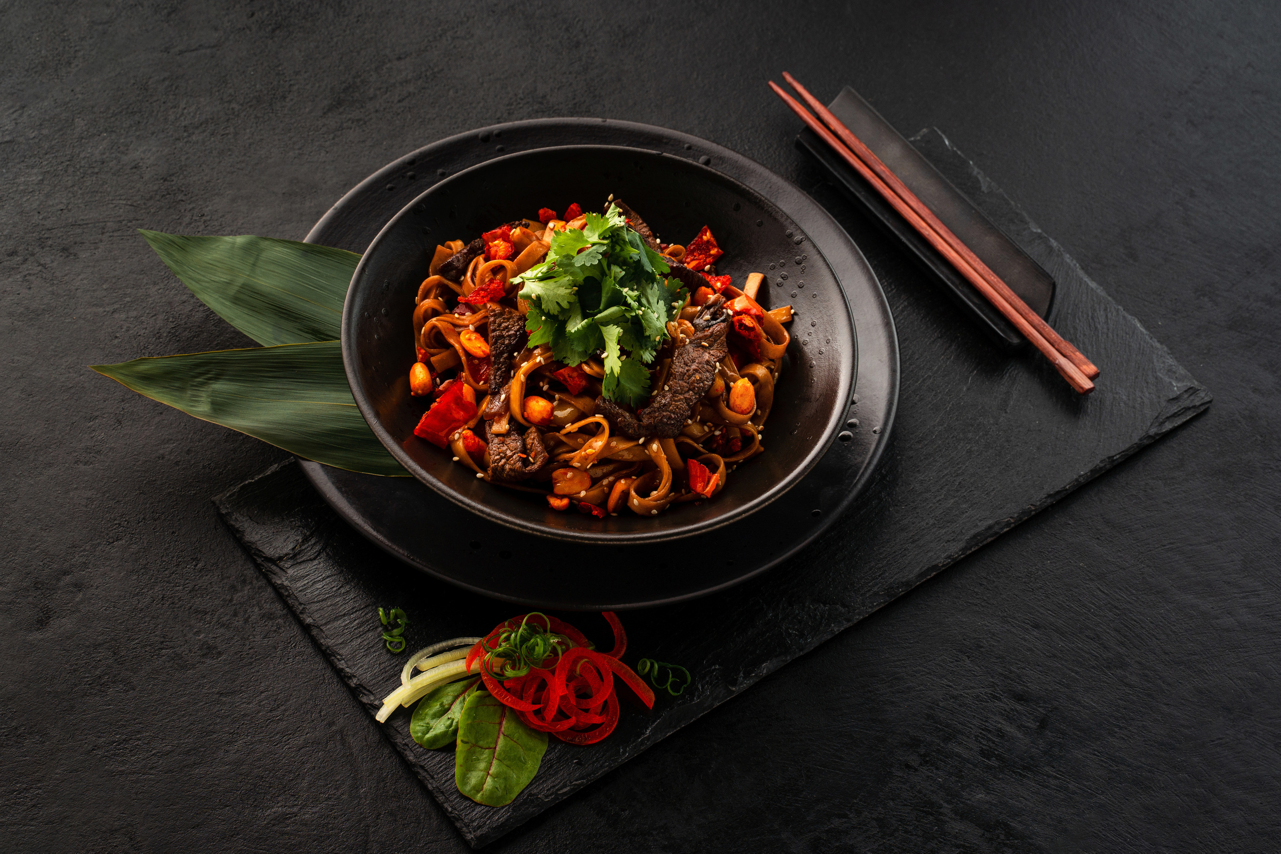 Доставка пан-азиатской и европейской кухни Га-Чё