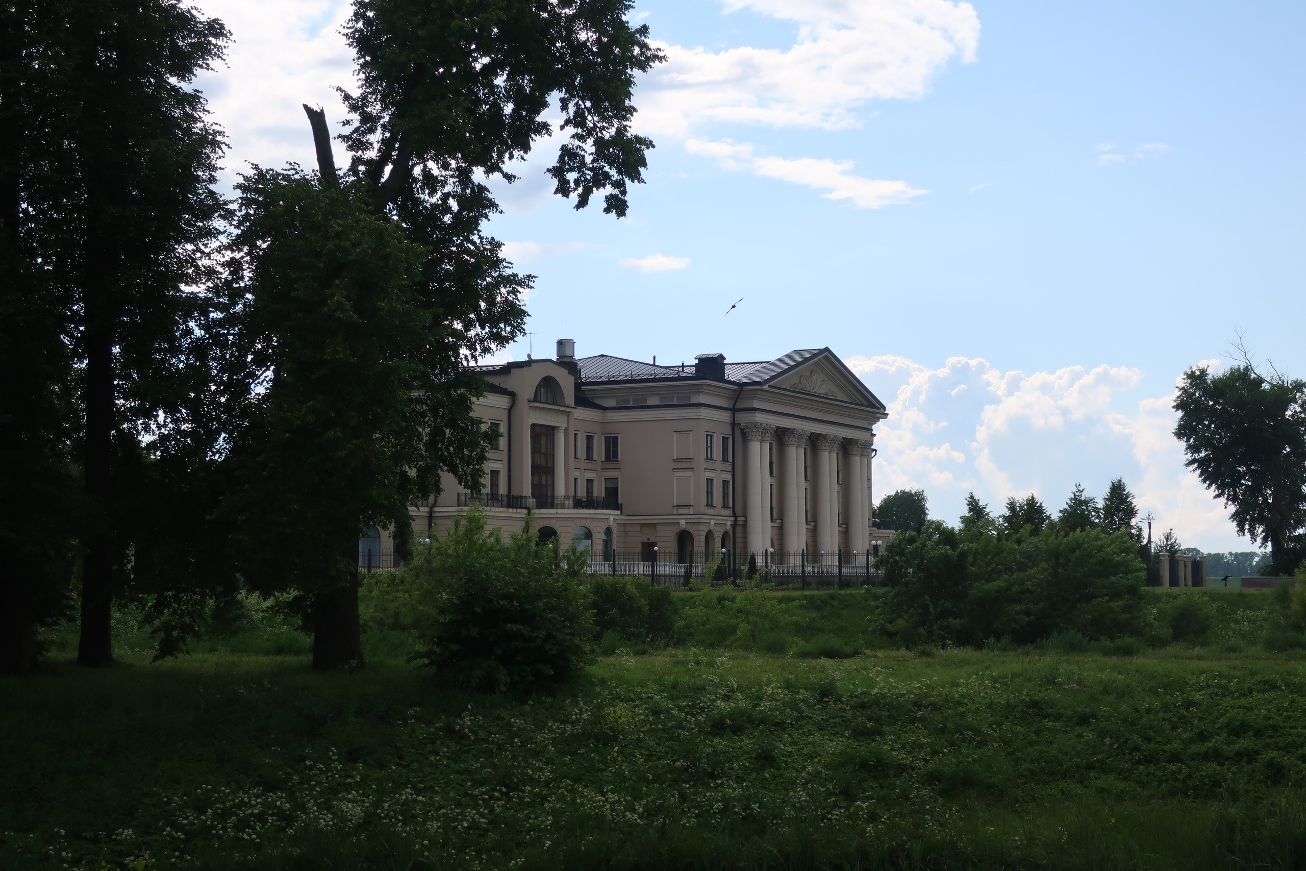 Фотопрогулка по летнему Угличу: что посмотреть, краткая история города. Проект «Фотокладовка»: блог уличной фотографии в формате street photo