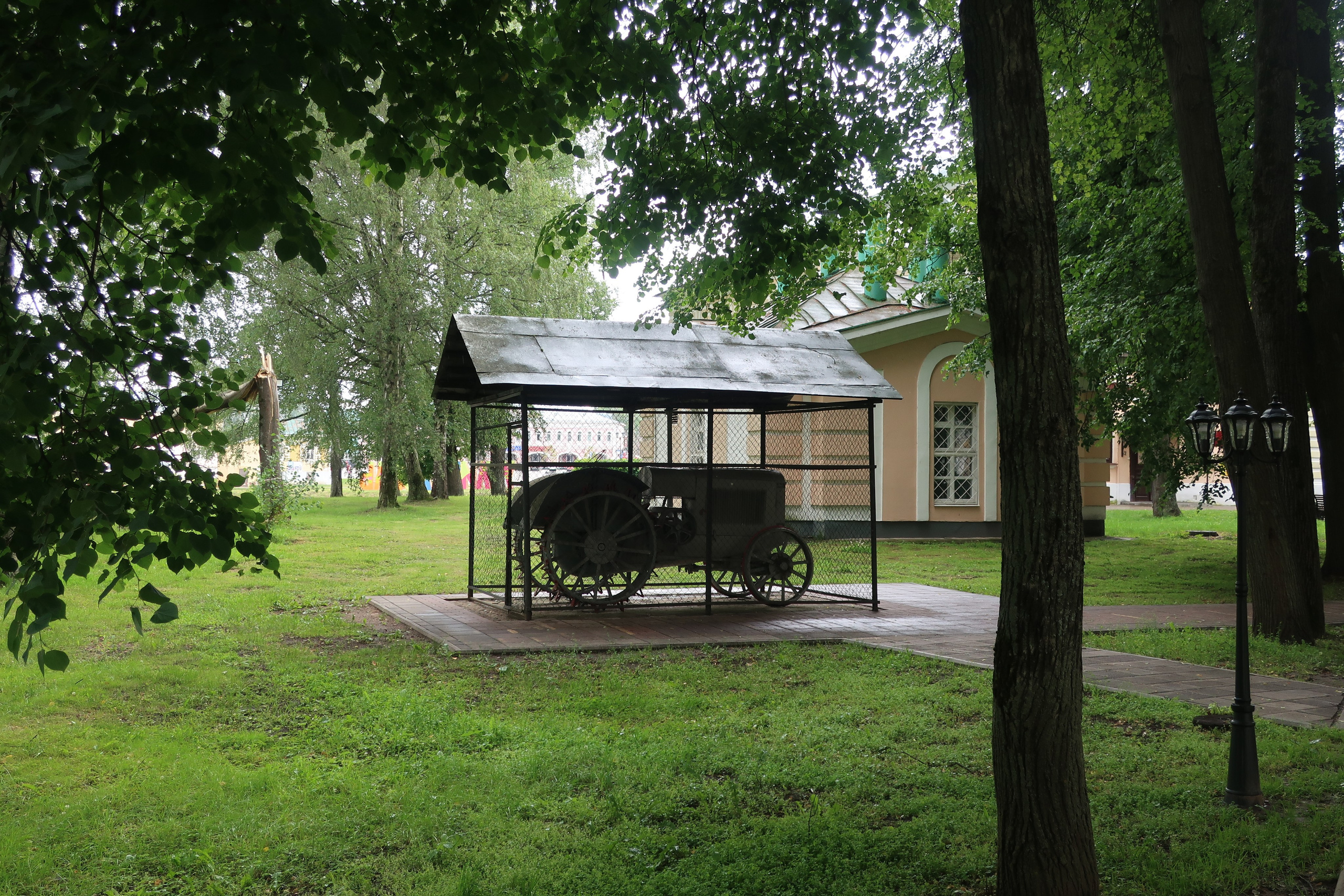 Фотопрогулка по летнему Угличу: что посмотреть, краткая история города. Проект «Фотокладовка»: блог уличной фотографии в формате street photo