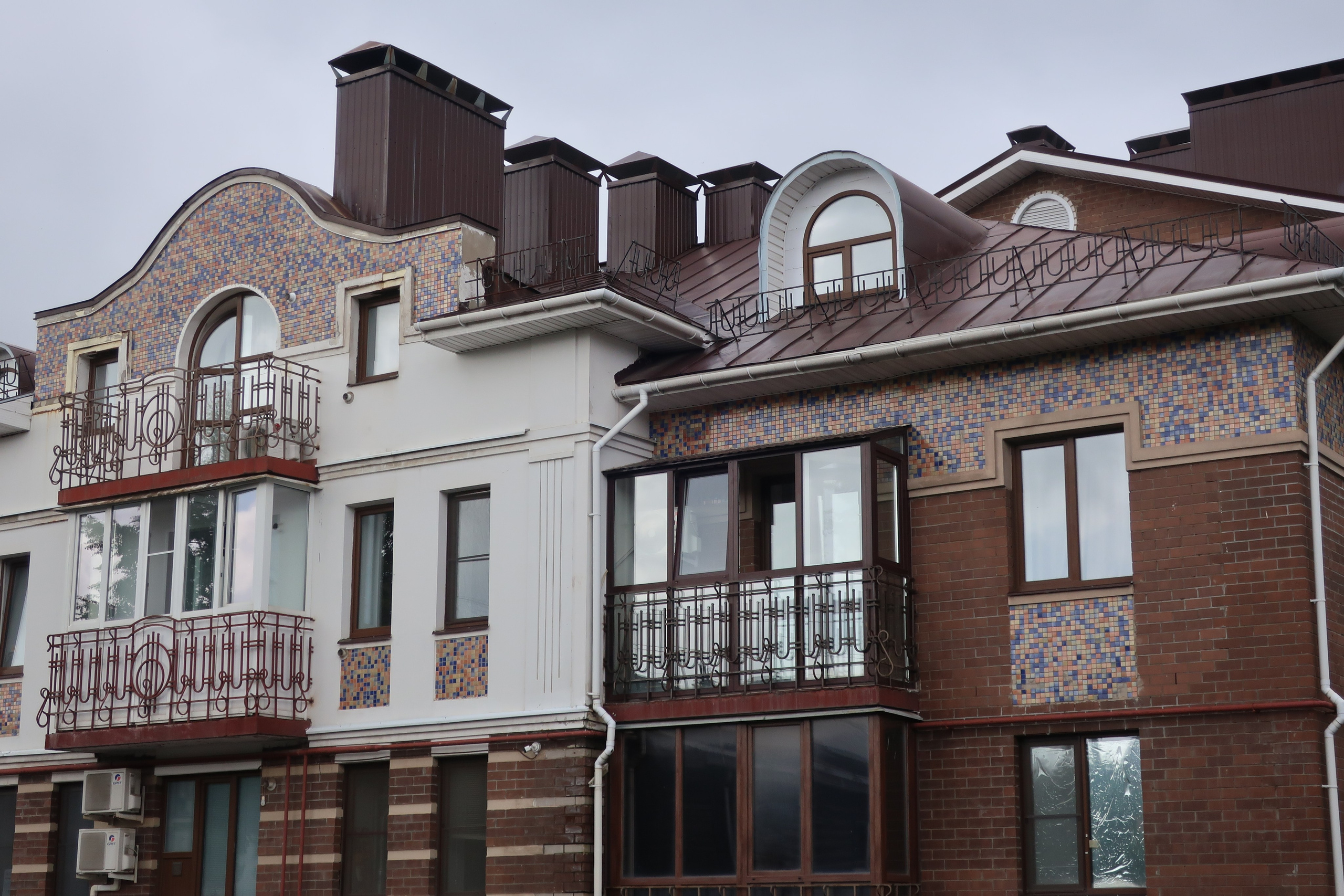 Фотопрогулка по дождливой Костроме, ч.2: улицы города и дворы. Проект «Фотокладовка»: блог уличной фотографии в формате street photo