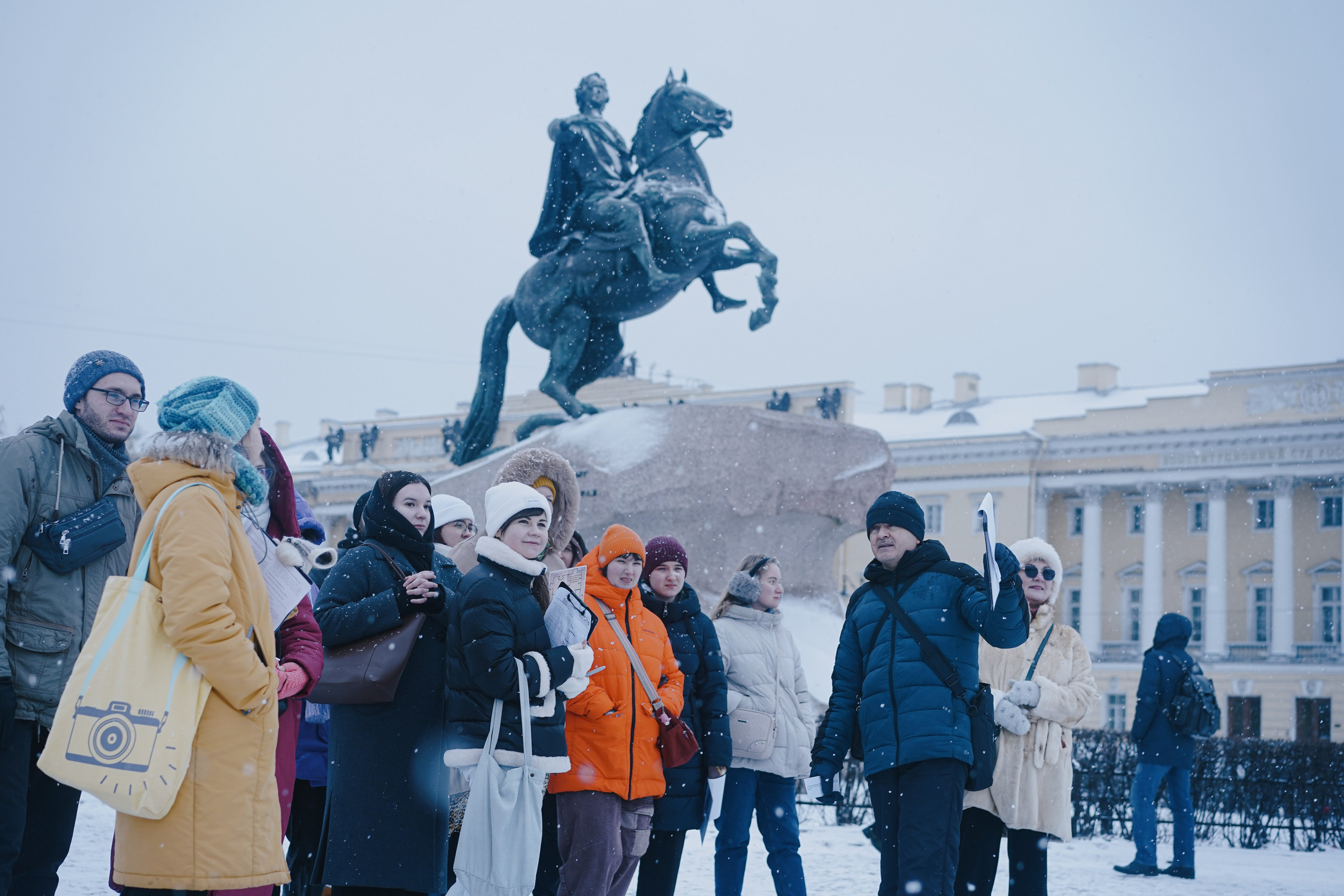 Историческая игра квест в Санкт-Петербурге около медного всадника