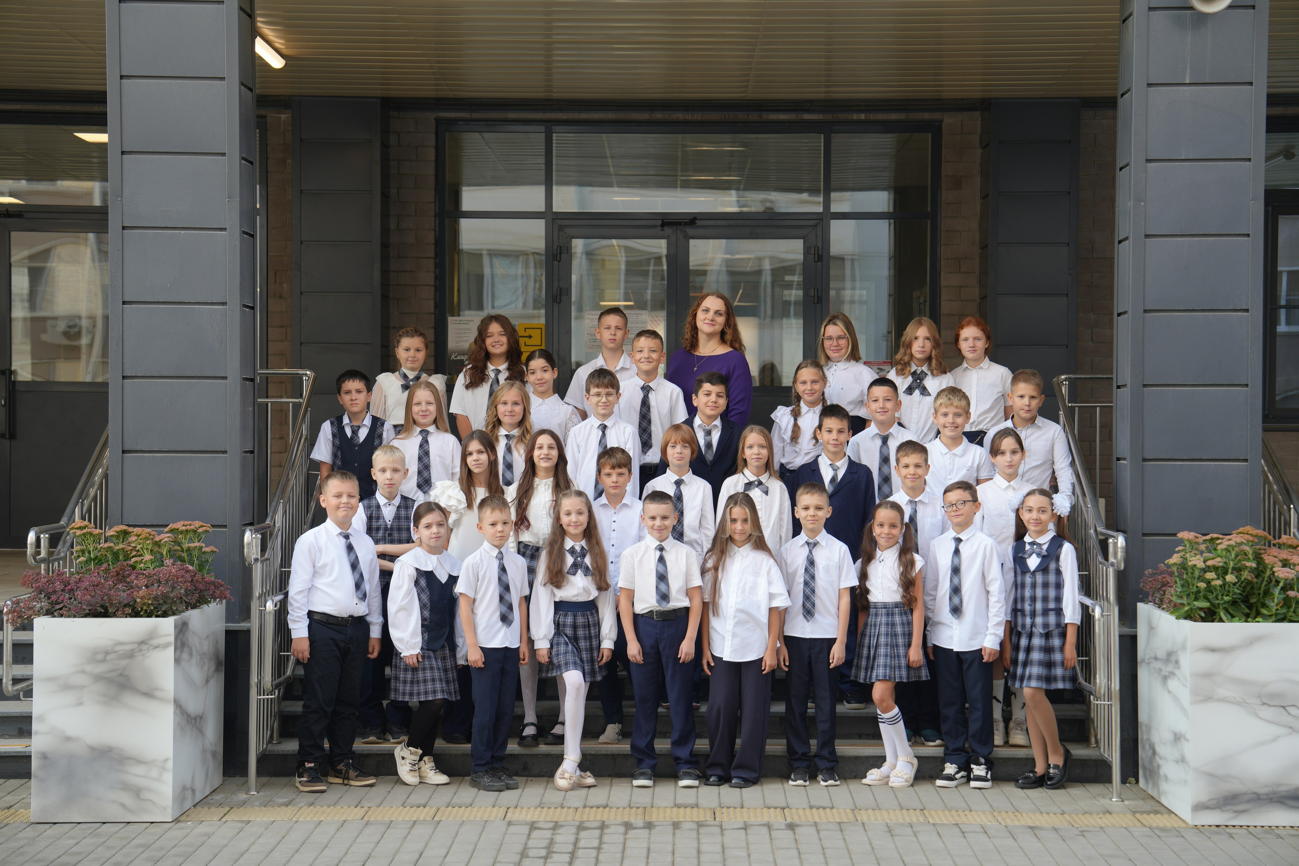 ОБЩАЯ ФОТОГРАФИЯ КЛАССА. Красивый выпускной альбом в Краснодаре