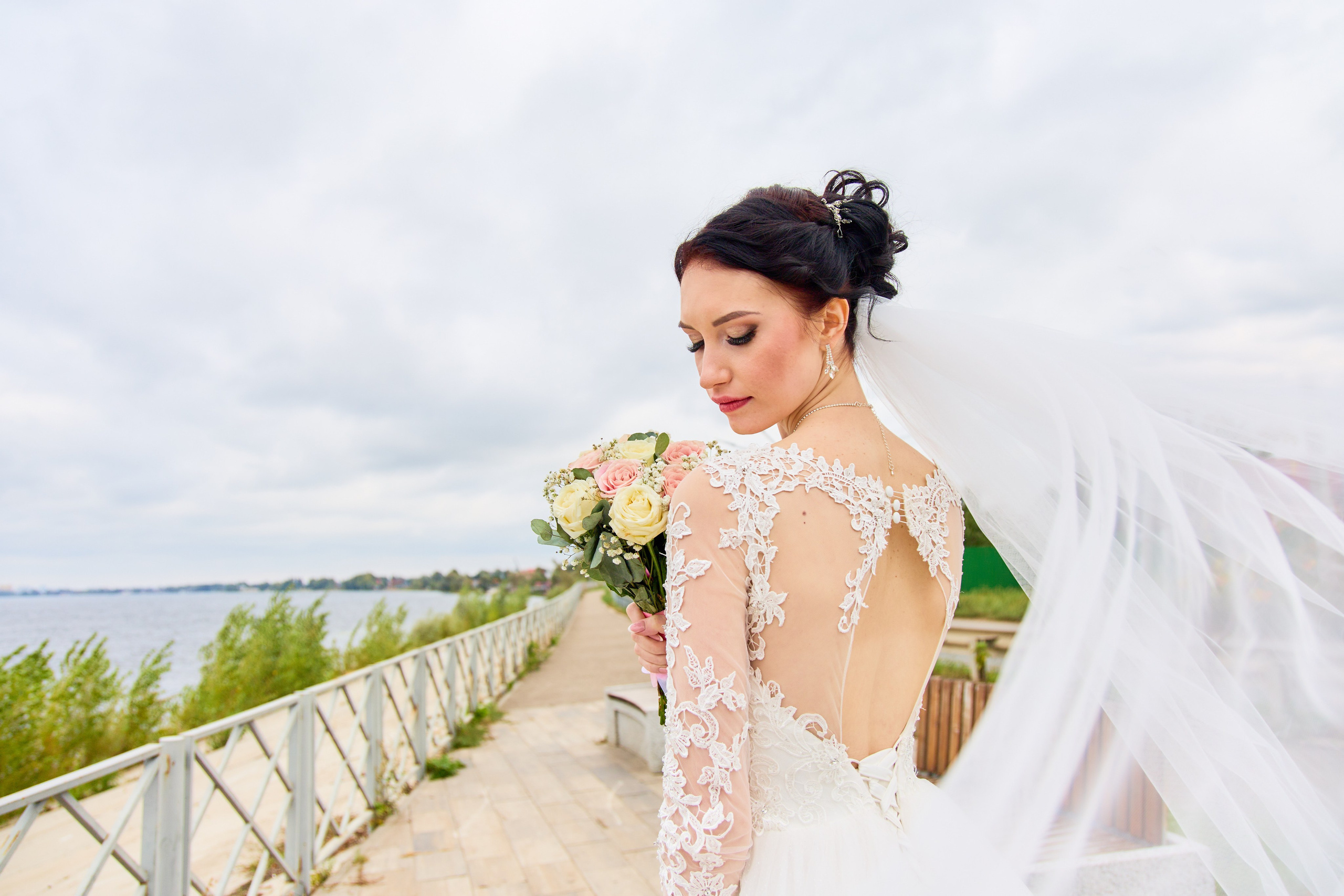 Свадебный фильм и клип в Самаре по лучшей цене. Свадебный видеограф и свадебный фотограф в Самаре Олег Слеб