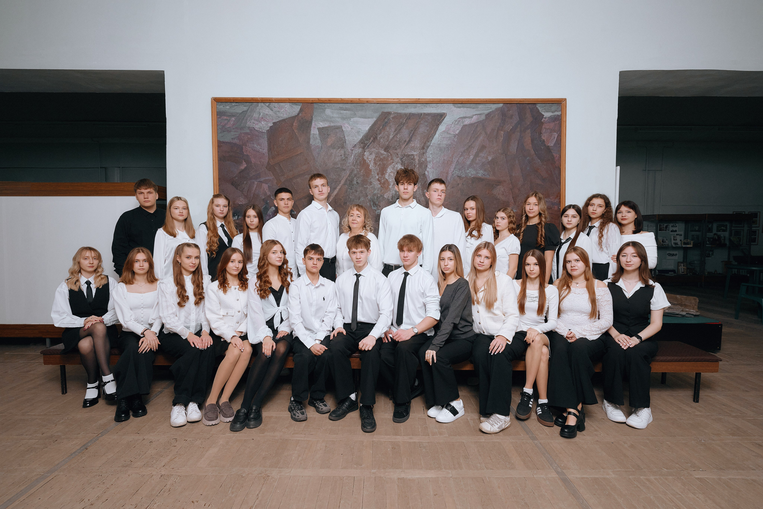 Локации для съёмки фото на школьные выпускные альбомы. Выпускные альбомы в Губкине. Фотограф Евгений Брюхович