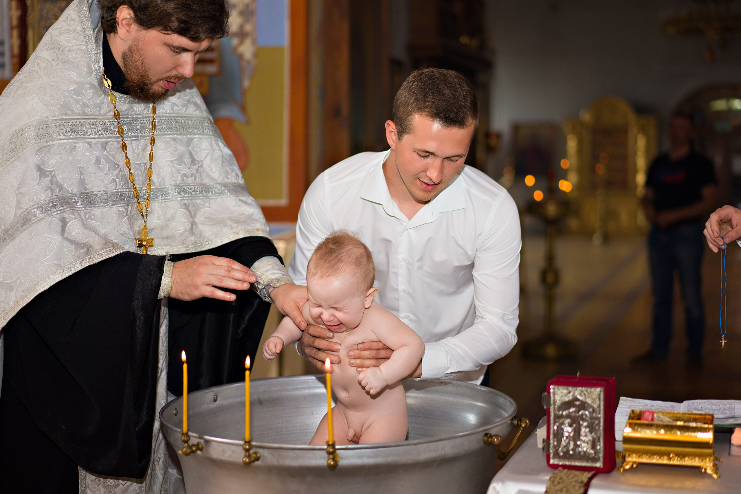Таинство крещения. Профессиональный фотограф новорожденных Ксения Бортник
