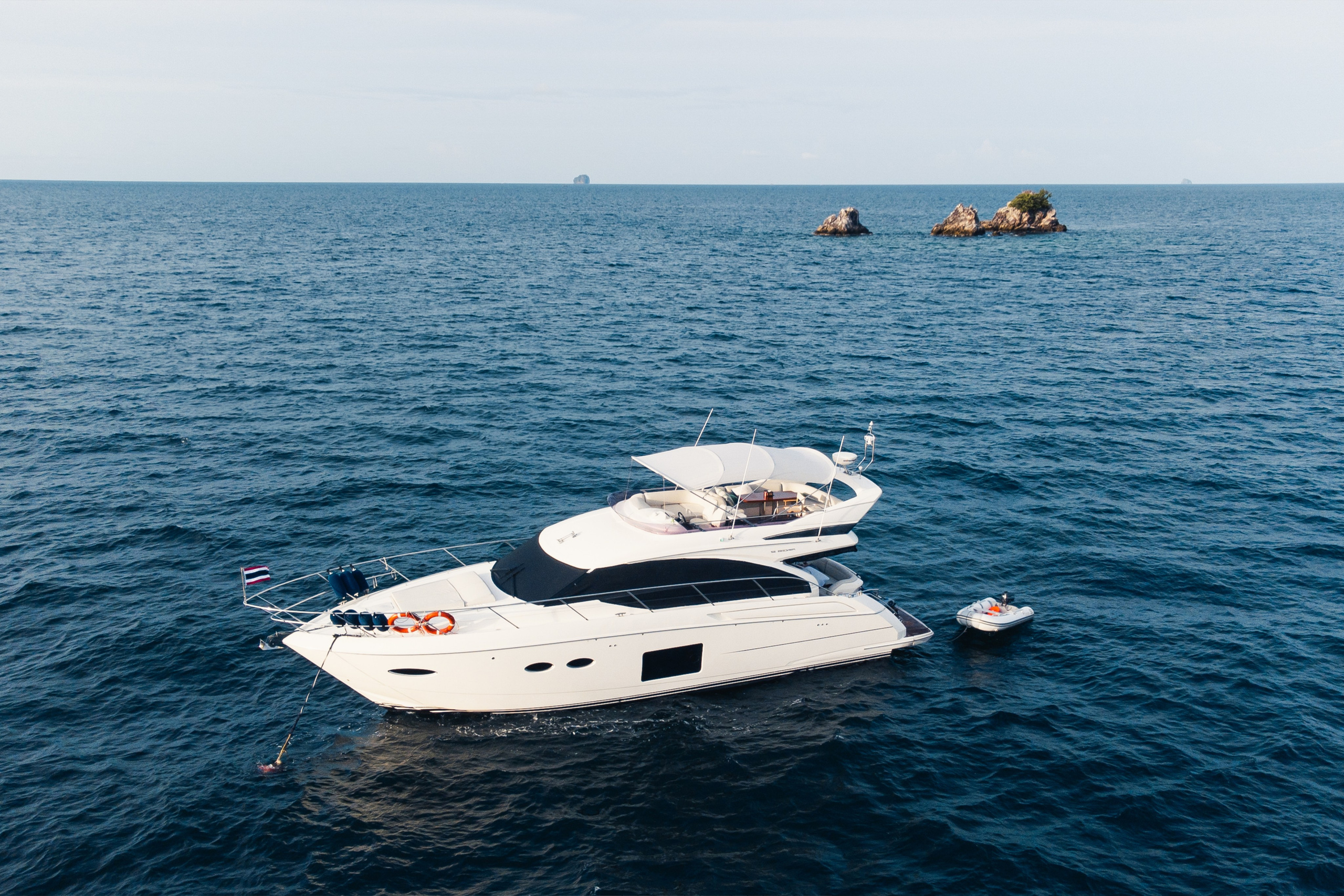 Interior real estate photography in Phuket — professional photos and videos. Yan Dolmatov — Photographer, Videographer, and Producer in Phuket