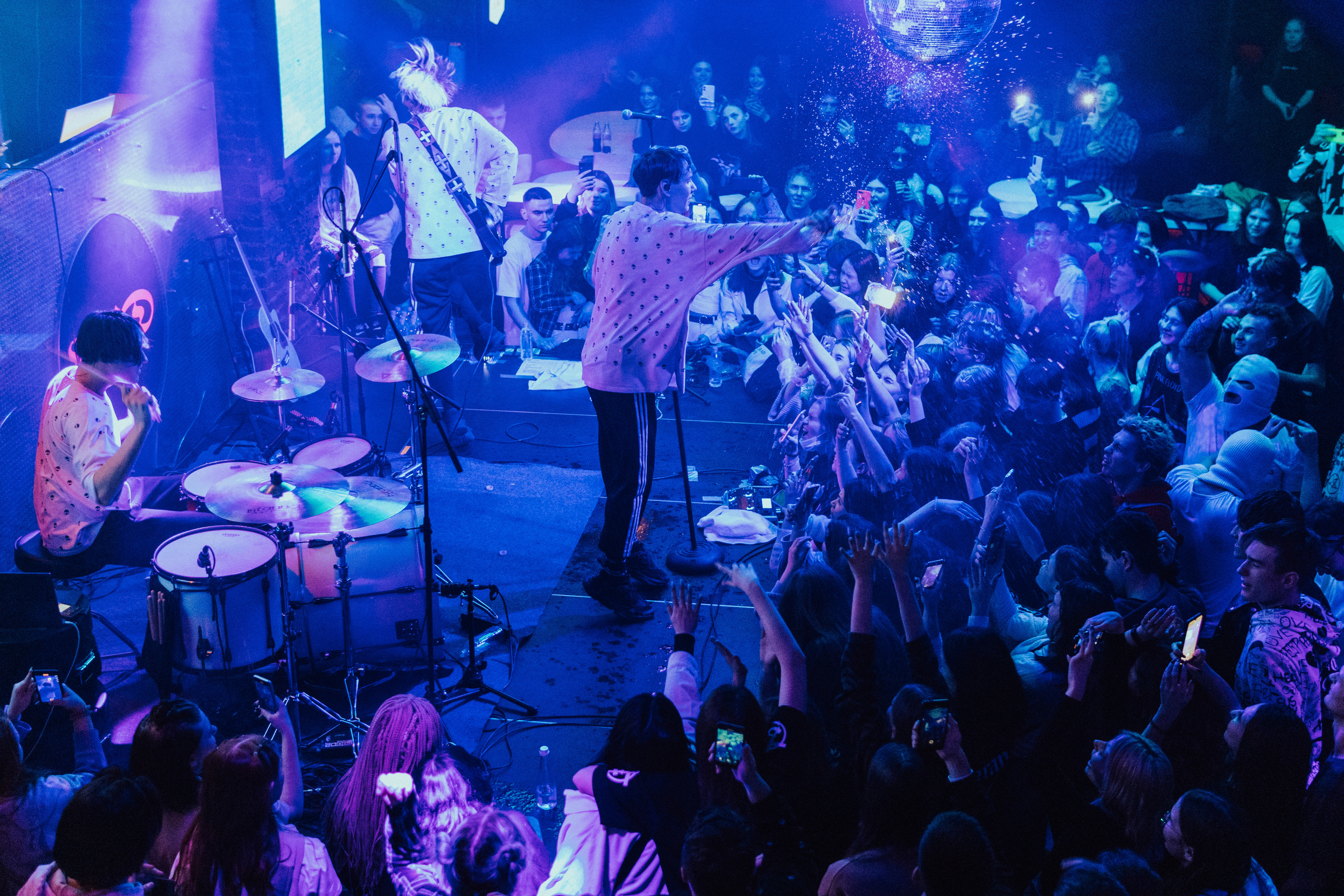 Репортажная съемка концерта группы КОСМОНАВТОВ НЕТ в г. Ростов-на-Дону. Фотограф в Ростове-на-Дону Игорь Апасеев