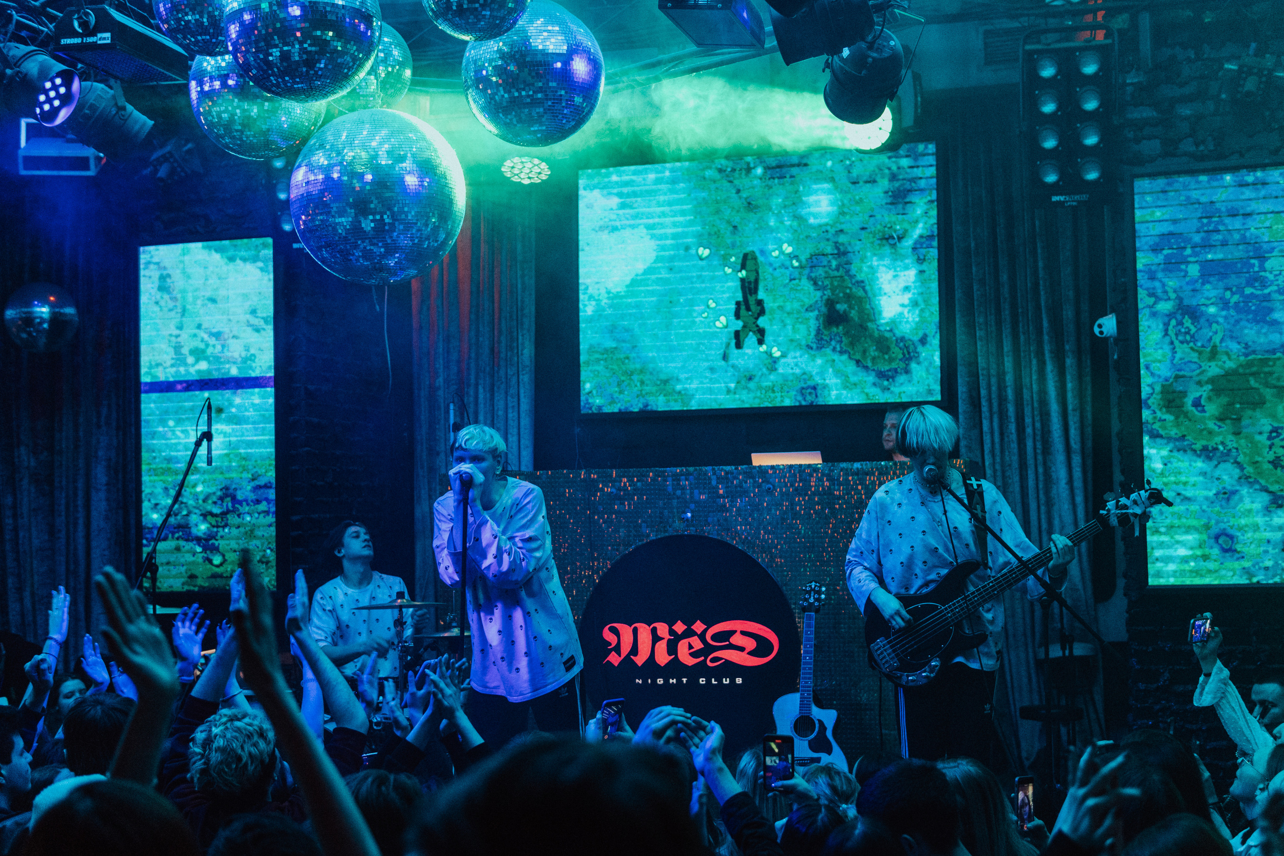 Репортажная съемка концерта группы КОСМОНАВТОВ НЕТ в г. Ростов-на-Дону. Фотограф в Ростове-на-Дону Игорь Апасеев