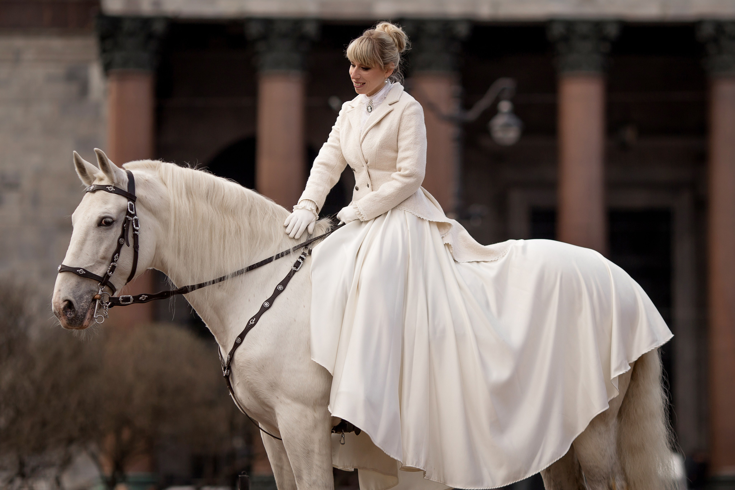 Фотопроект в центре Санкт-Петербурга с лошадьми