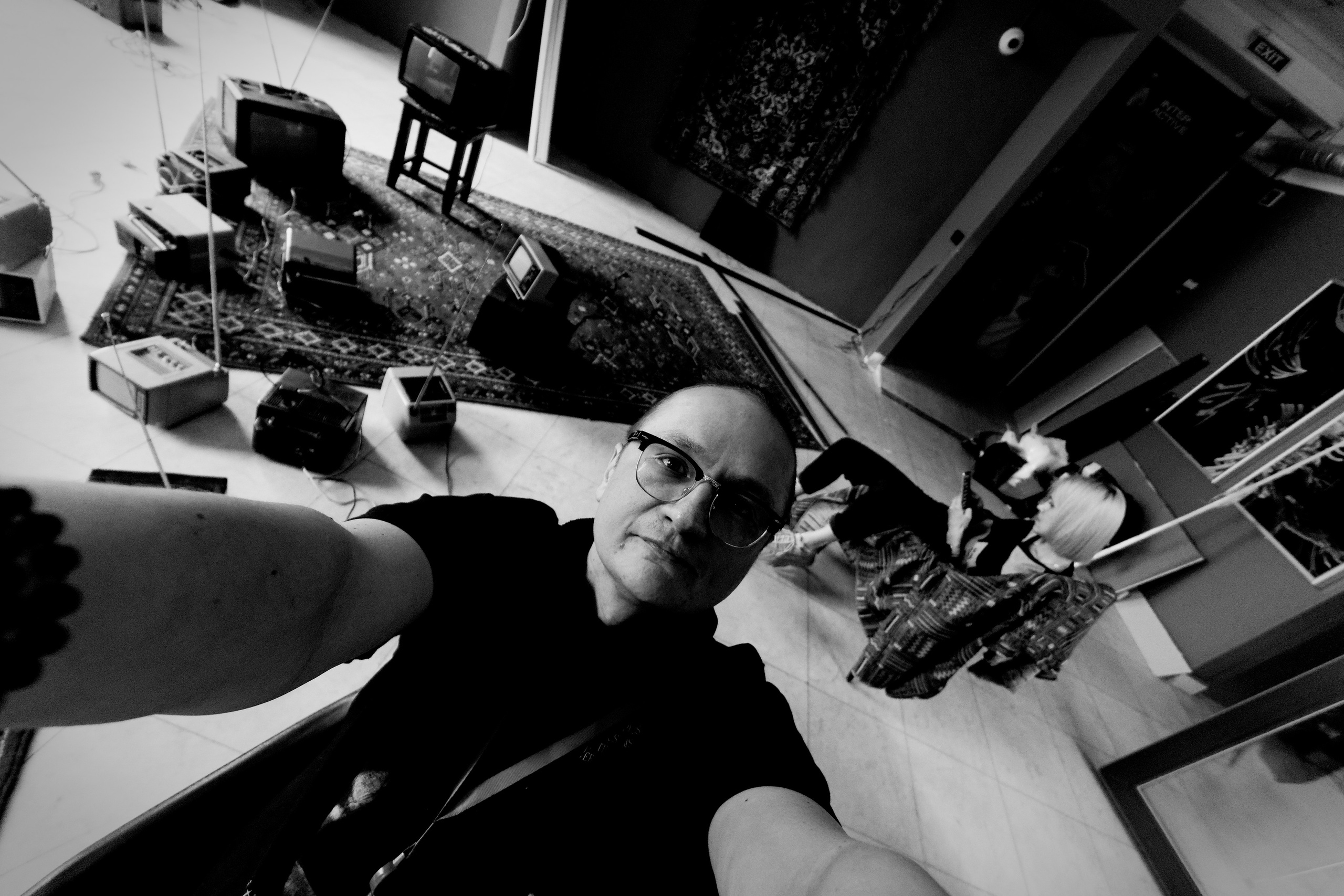 Между диваном и телевизором. Роман Ходырев — эзотериолог, художник, фотограф и музыкант. Санкт-Петербург, Рига