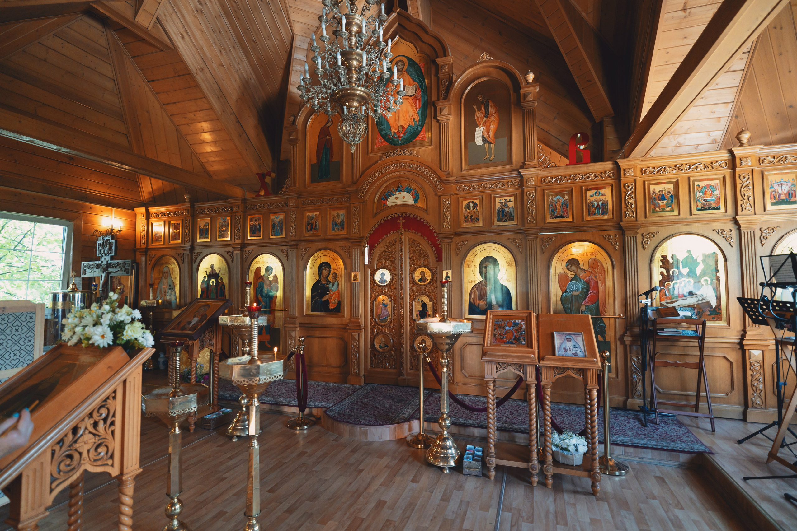 Храм святых Жен-Мироносиц в Марьино