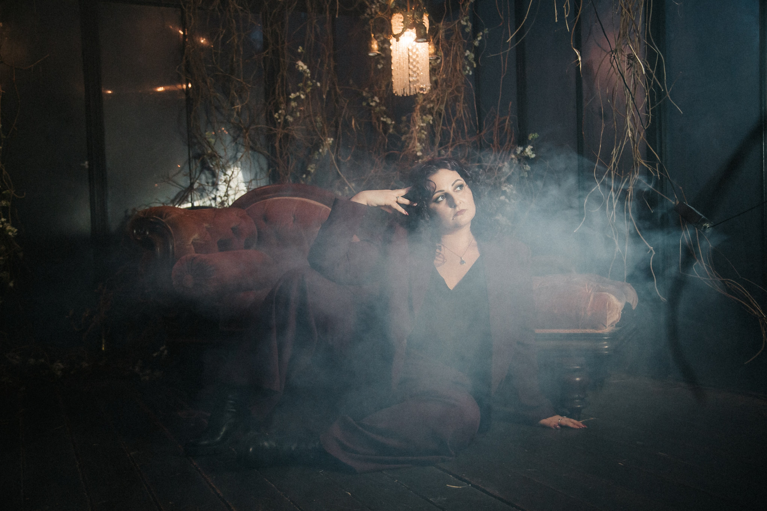 Брендовая фотосессия для эксперта — личный визуальный стиль, Как проходит бренд-съёмка — фотограф работает с клиентом в кадре, подбор локации, образа и реквизита для съёмки, Фотограф Rina Sphoto — бренд-съёмка в Москве для экспертов и специалистов