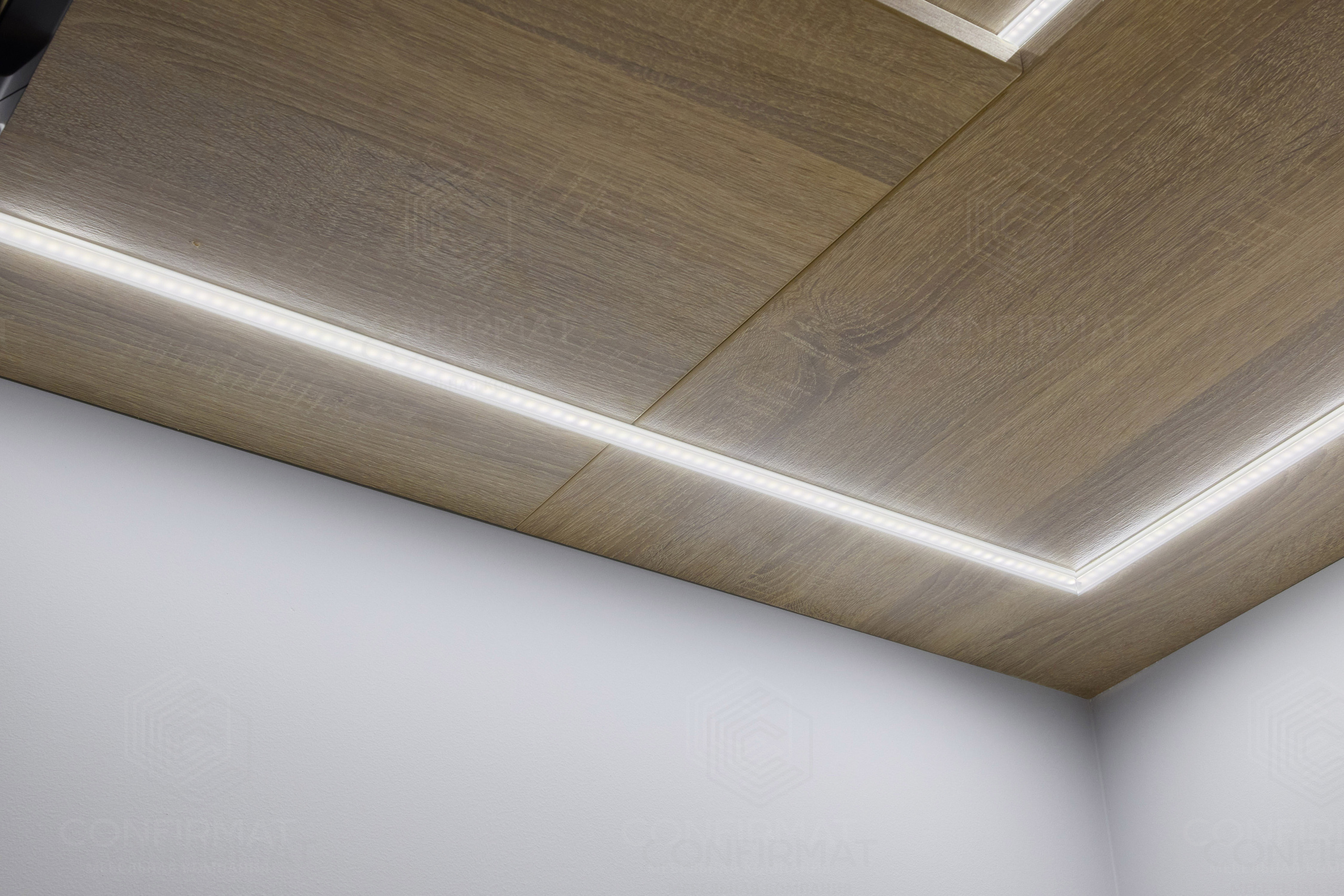 Гардеробная с металлическим каркасом. Мебель на заказ