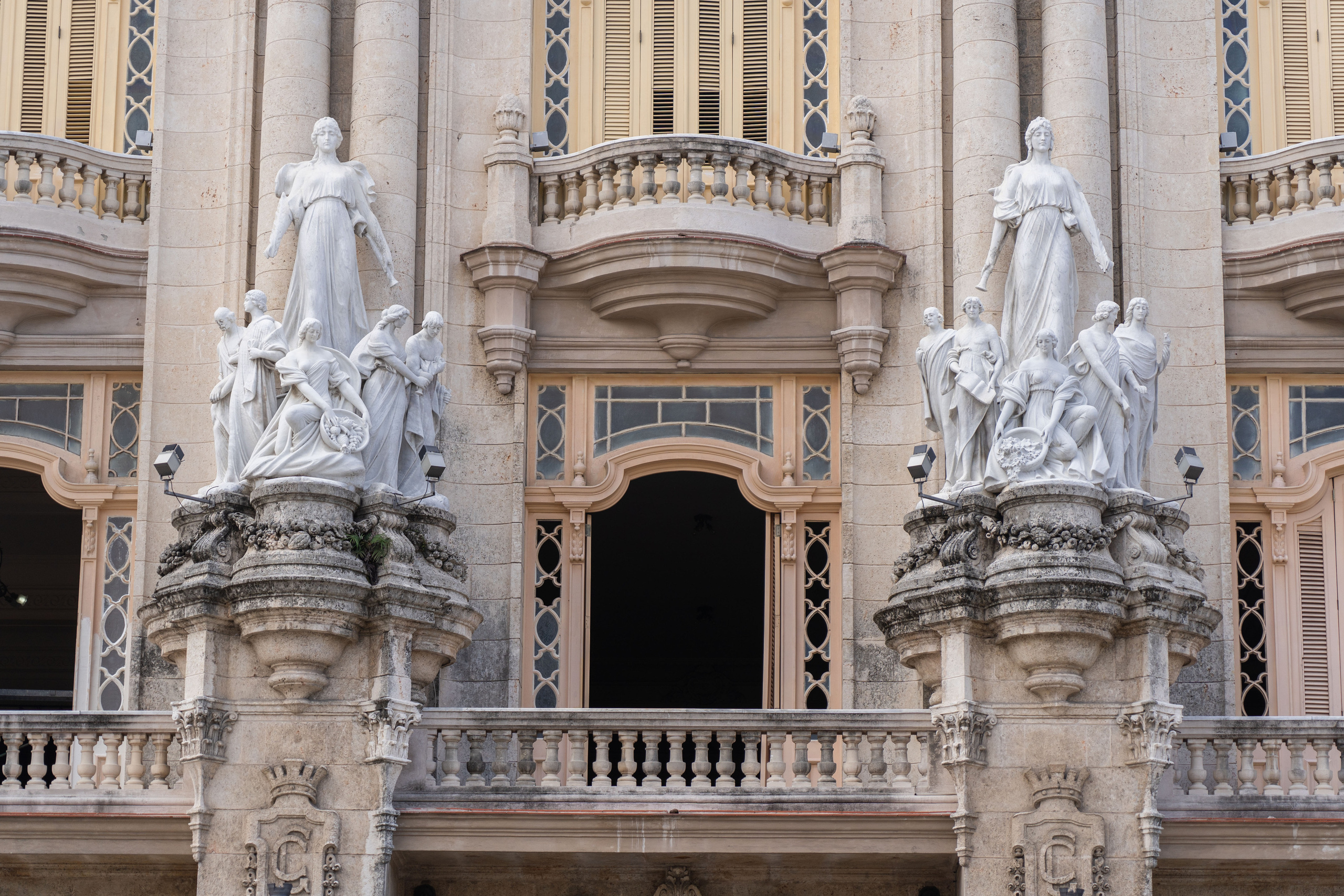 Гавана 2021. Каталожная и промышленная съемка в Москве Александр Плонский