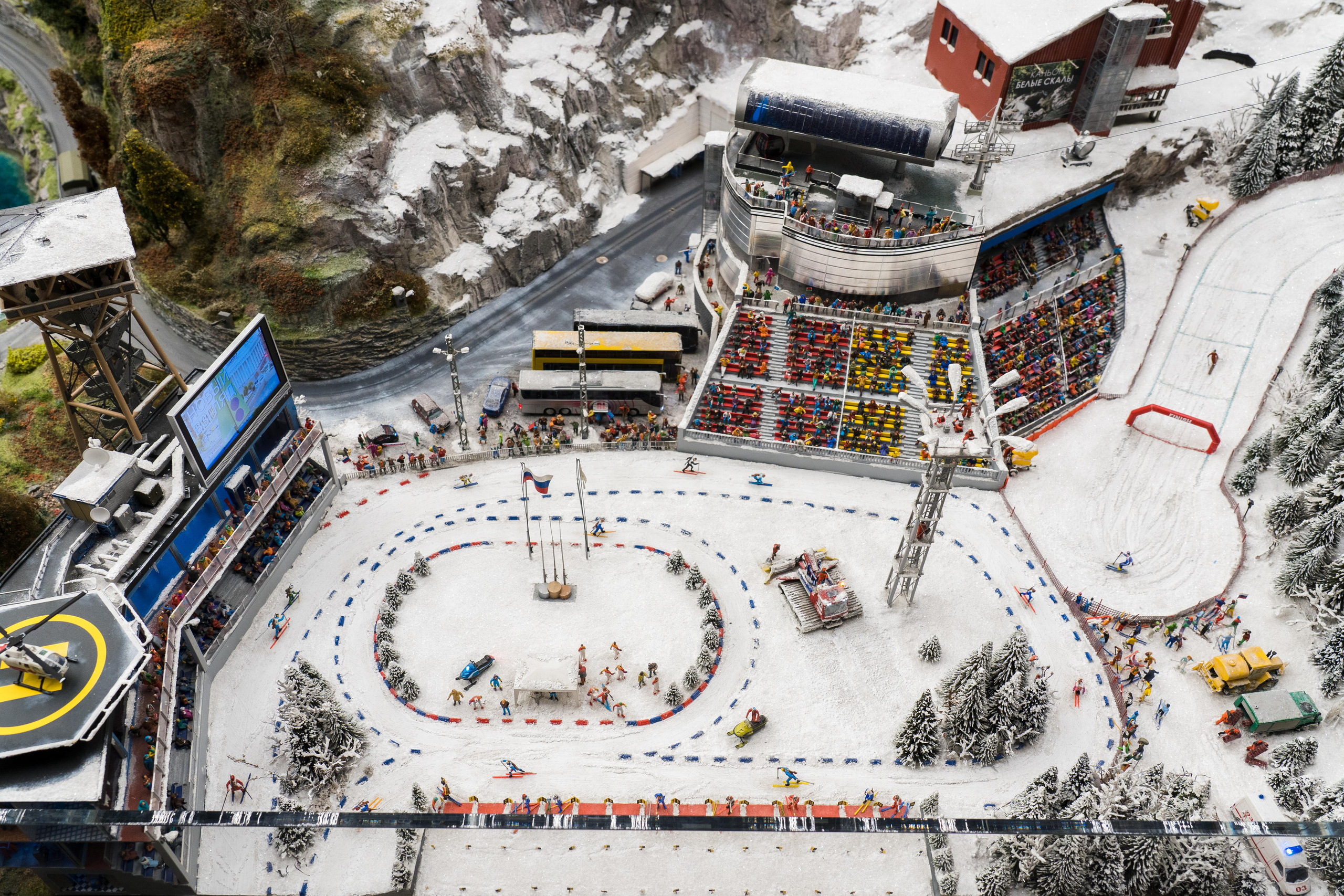 Мини город и его обитатели. Каталожная и промышленная съемка в Москве Александр Плонский