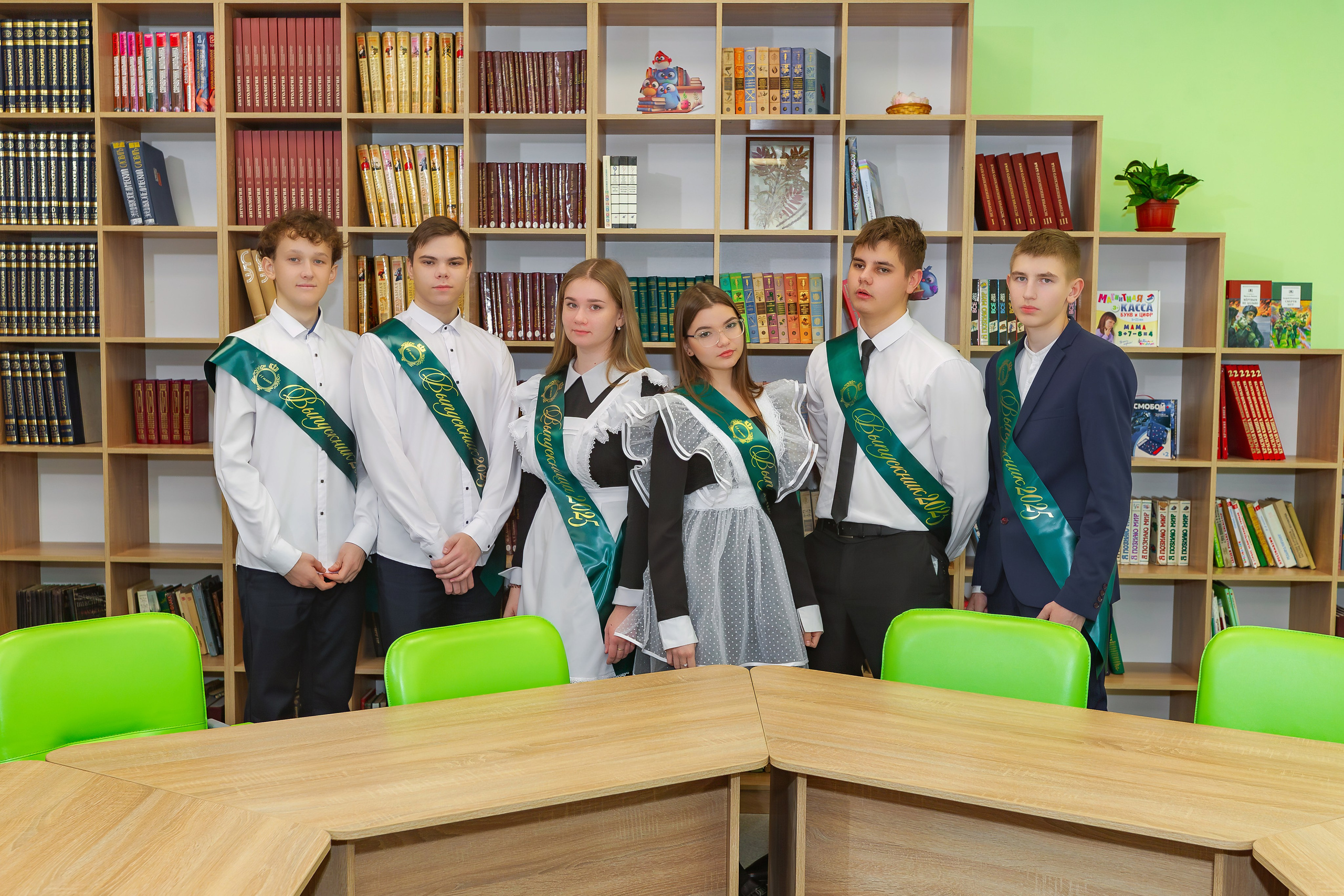 Школьные фотоальбомы. Свадебный фотограф Марина Суворова и видеооператор Олег Петров