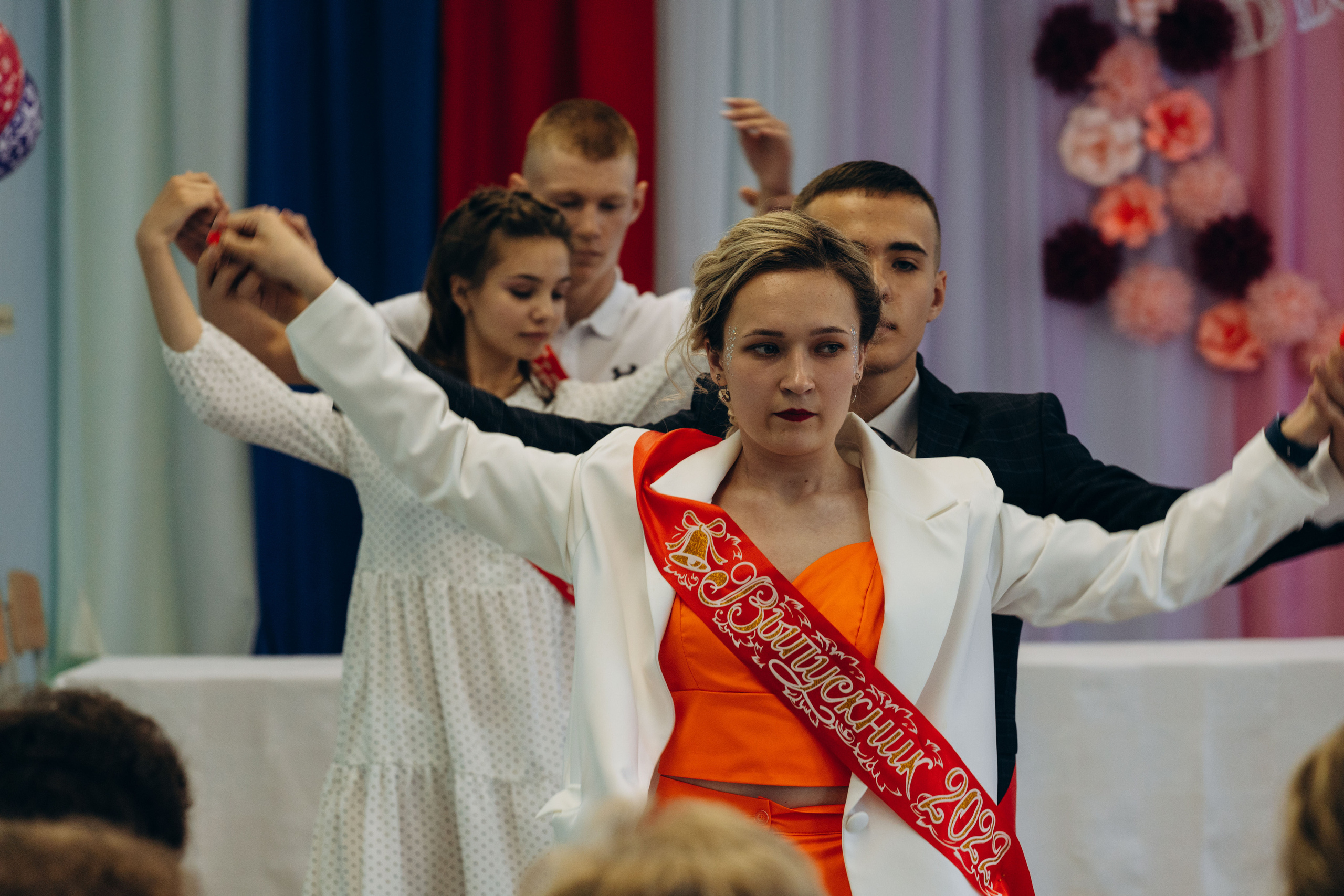 Альбомы и услуги. Выпускные альбомы в Екатеринбурге/ Арамиль/ Сысерть по низким ценам