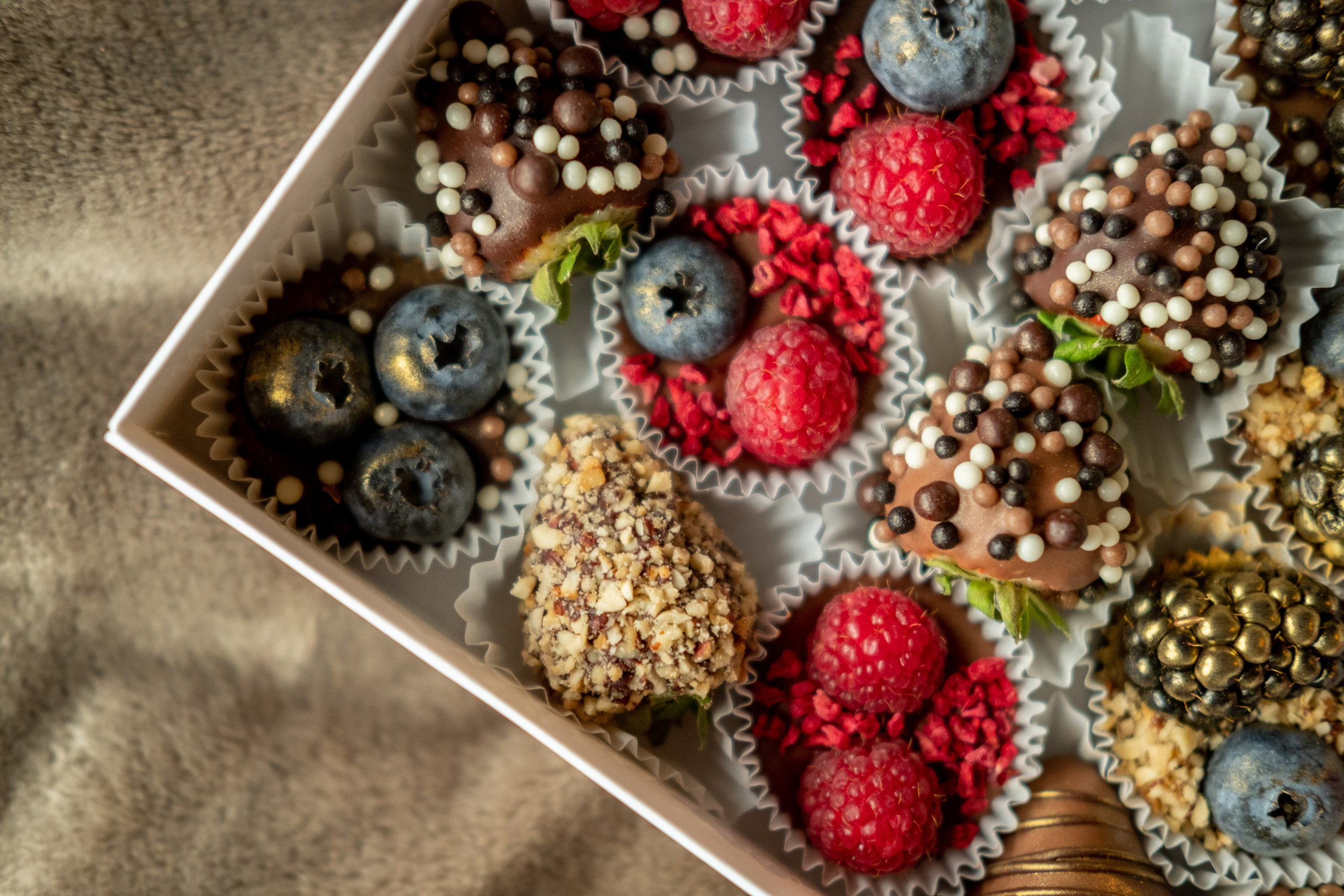 Съемка конфет ручной работы для Озон в Санкт-Петербурге. Фотосессия для маркетплейсов