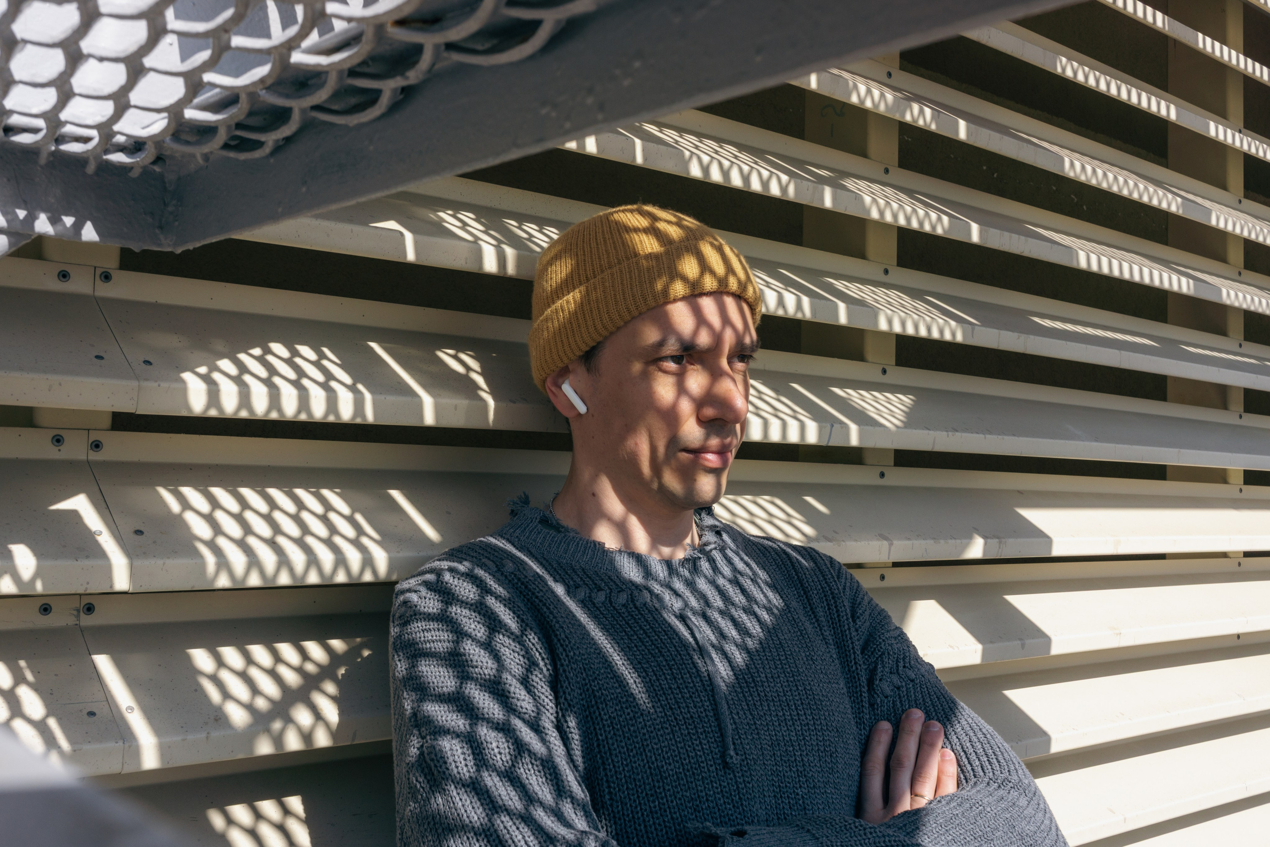 Весна. Прогулка во дворе офиса. Фотограф Евгений Серебряков в Екатеринбурге