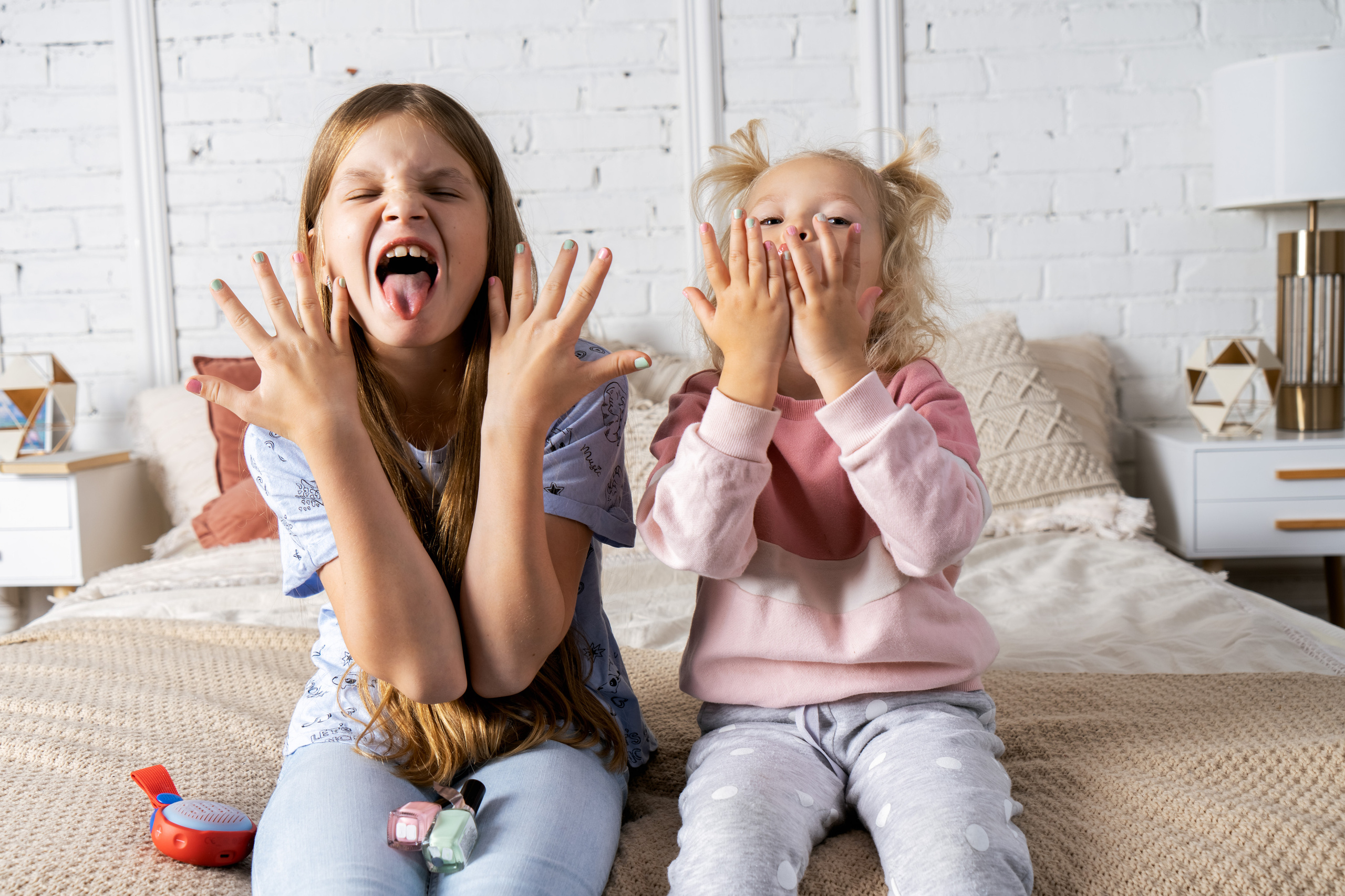 Семья и дом. Купить коммерческие фотографии для использования в дизайне и рекламе