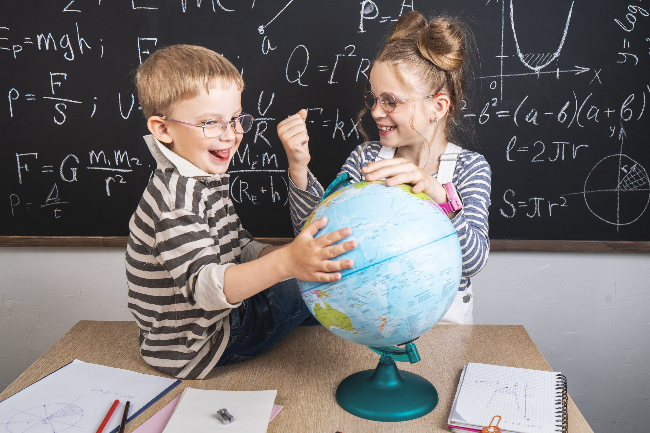 Снова в школу. Купить коммерческие фотографии для использования в дизайне и рекламе