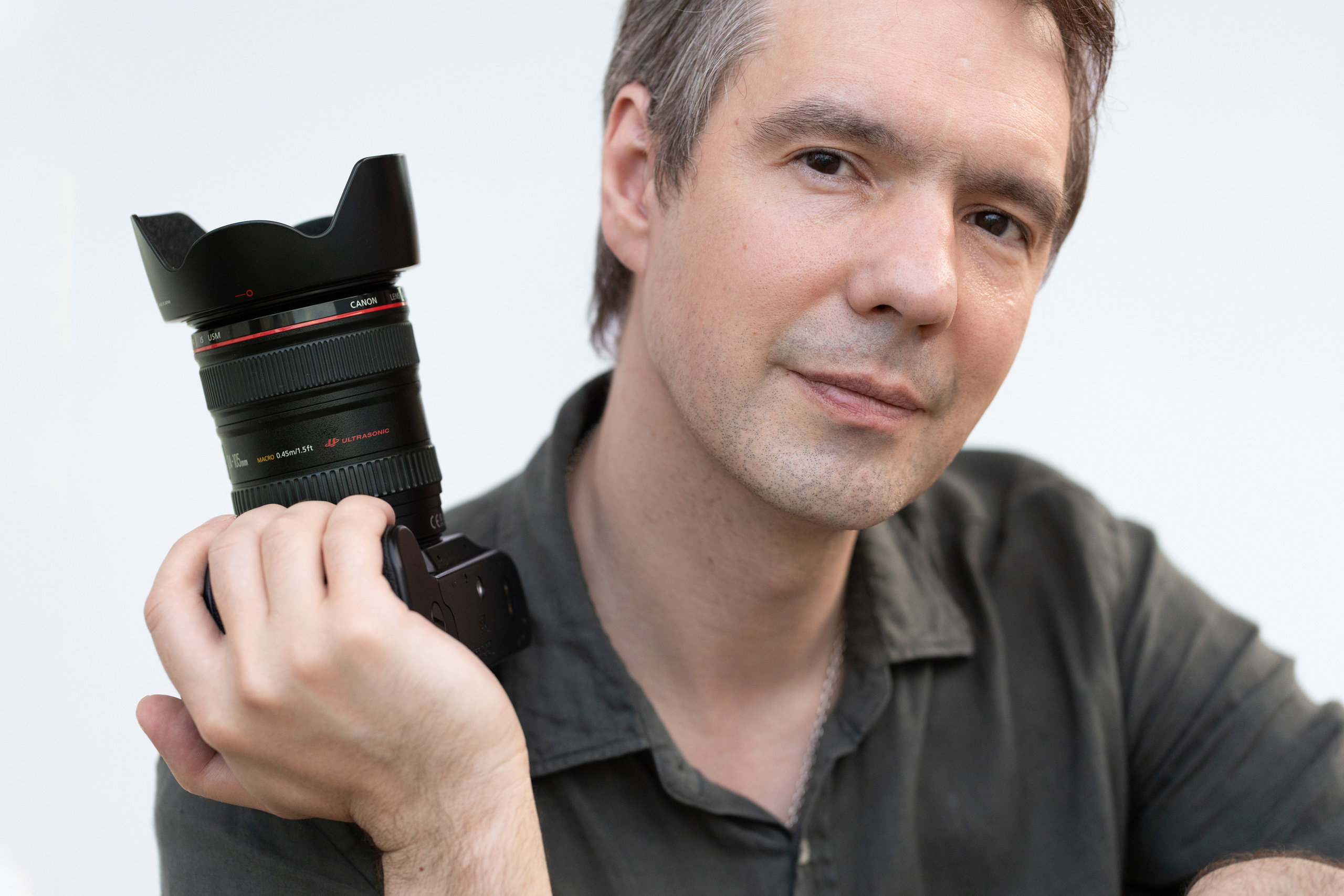 Contact information. Headshot & portrait photographer Alexei Shendrick