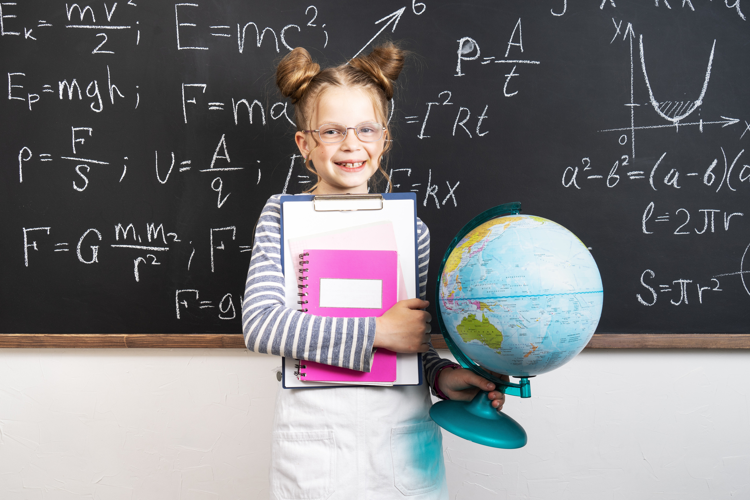 Снова в школу. Купить коммерческие фотографии для использования в дизайне и рекламе