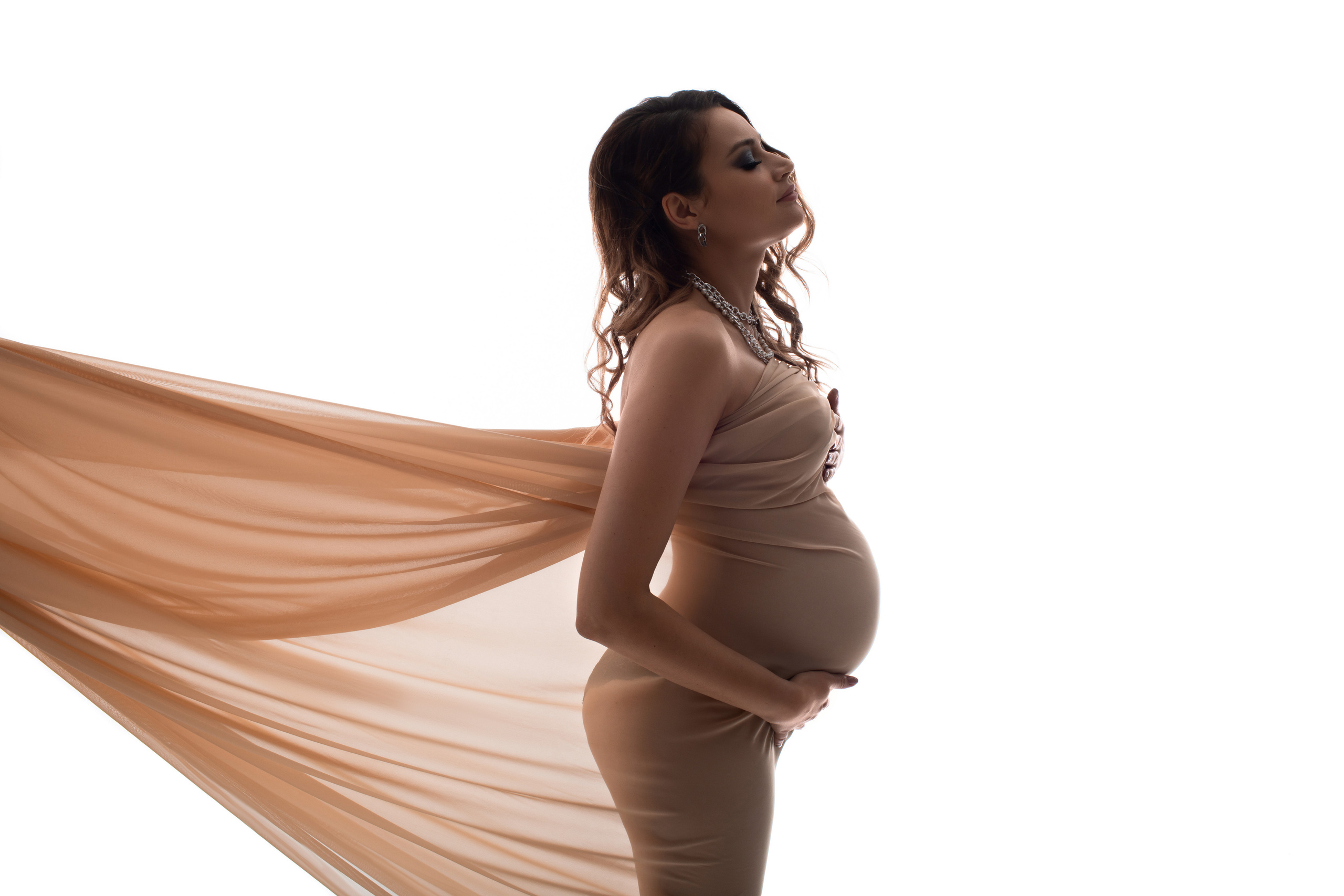 Женский и newborn фотограф Айжан Шарафи в Алматы