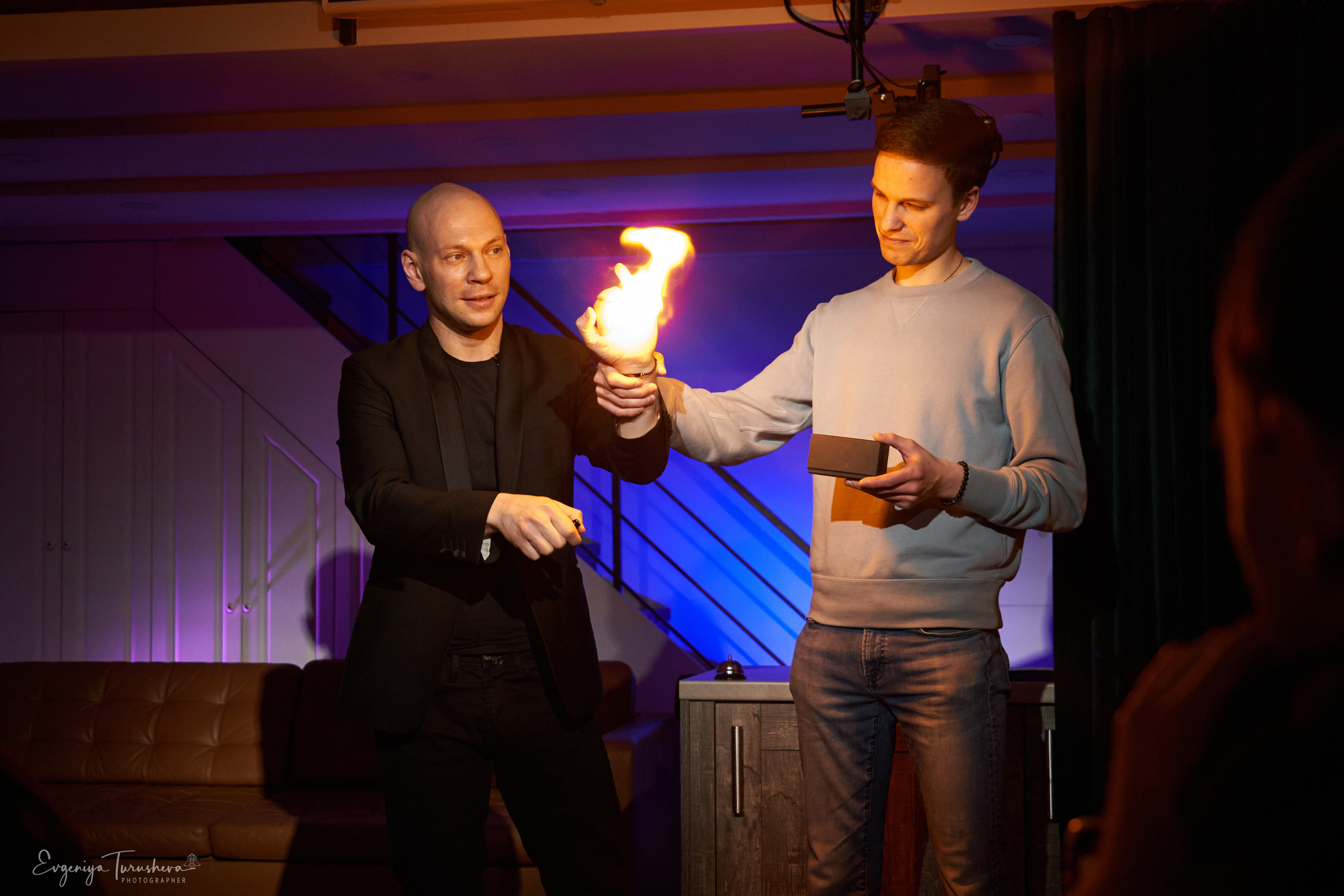 MAGIC AT HOME — МАГИЧЕСКИЙ КВАРТИРНИК. Фотограф Евгения Турушева