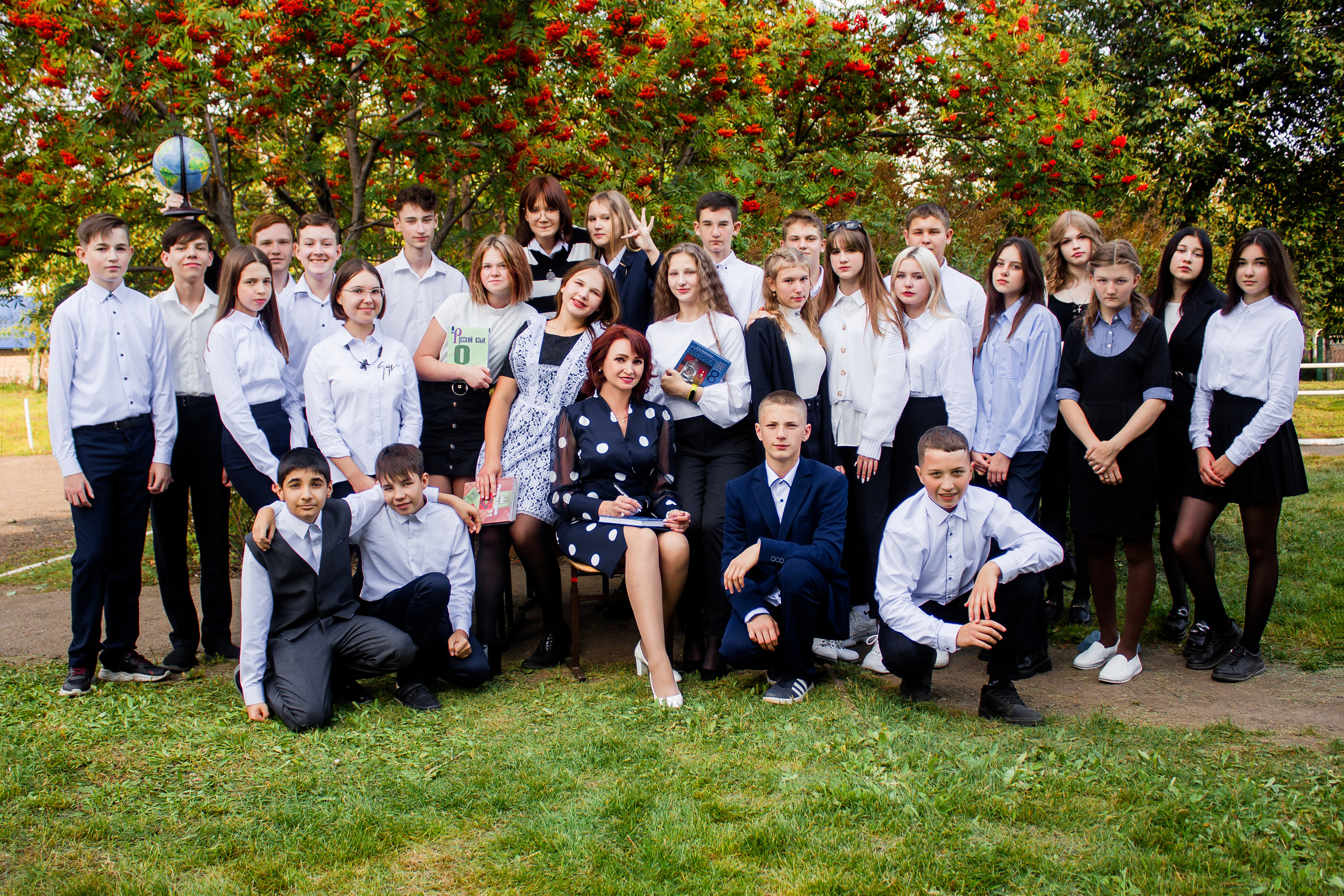 Акции и скидки на выпускные альбомы Axioma. AXIOMA │ Выпускные альбомы в Иркуске. Альбом в подарок! Закажи сейчас!