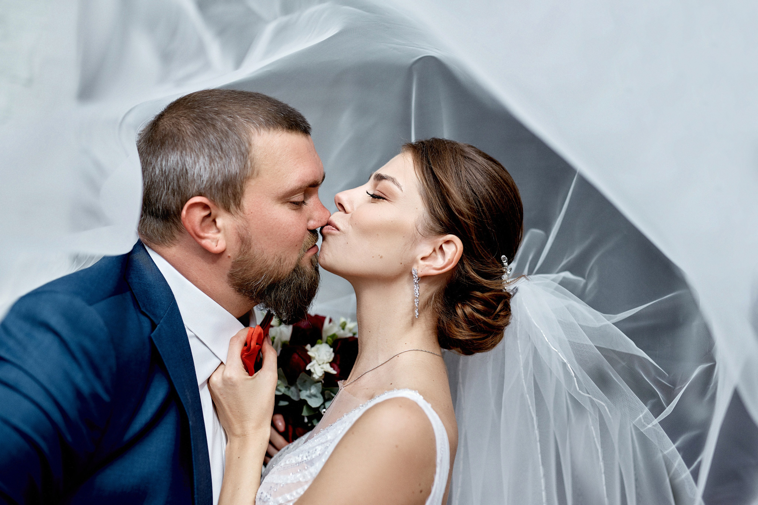 Свадебная фотосъёмка для Алексея и Юли – свадебный фотограф Гера Урнев проводит фотосессию в Коломенском