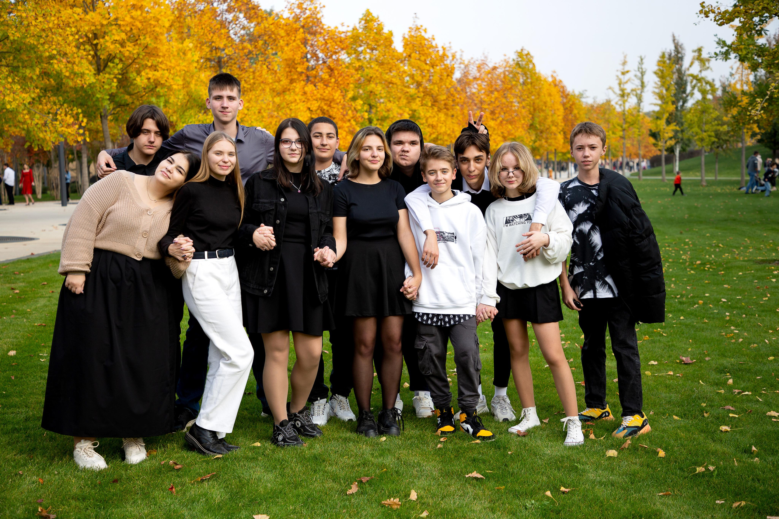 Фотосъемка старших классов в Парке «Краснодар» (Галицкого). Детский школьный и семейный фотограф в Краснодаре