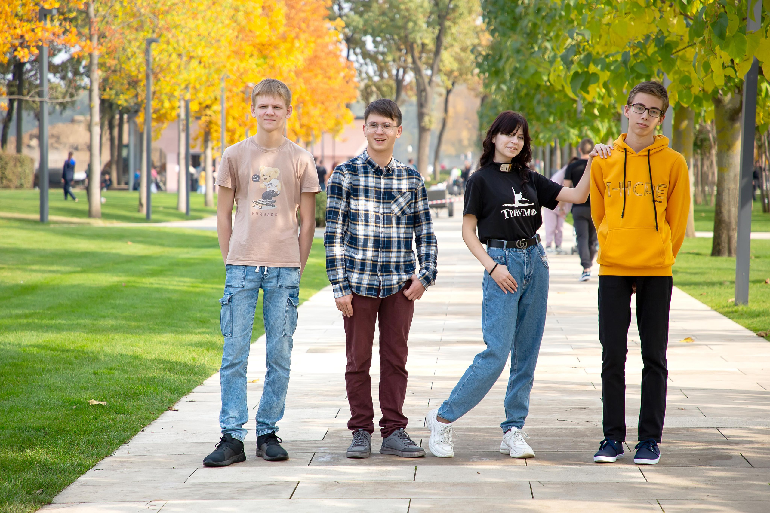 Фотосъемка старших классов в Парке «Краснодар» (Галицкого). Детский школьный и семейный фотограф в Краснодаре