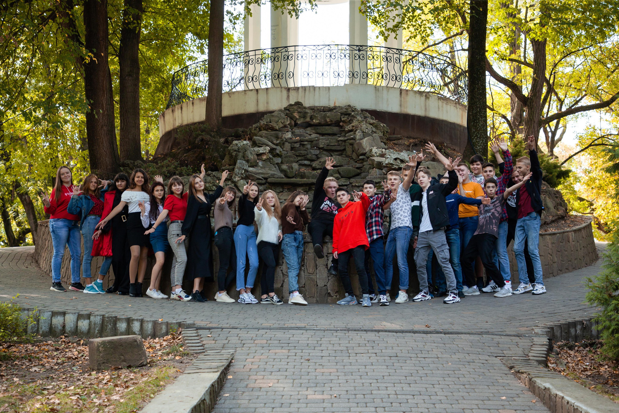 Фотосъемка старших классов в «Городском парке». Детский школьный и семейный фотограф в Краснодаре