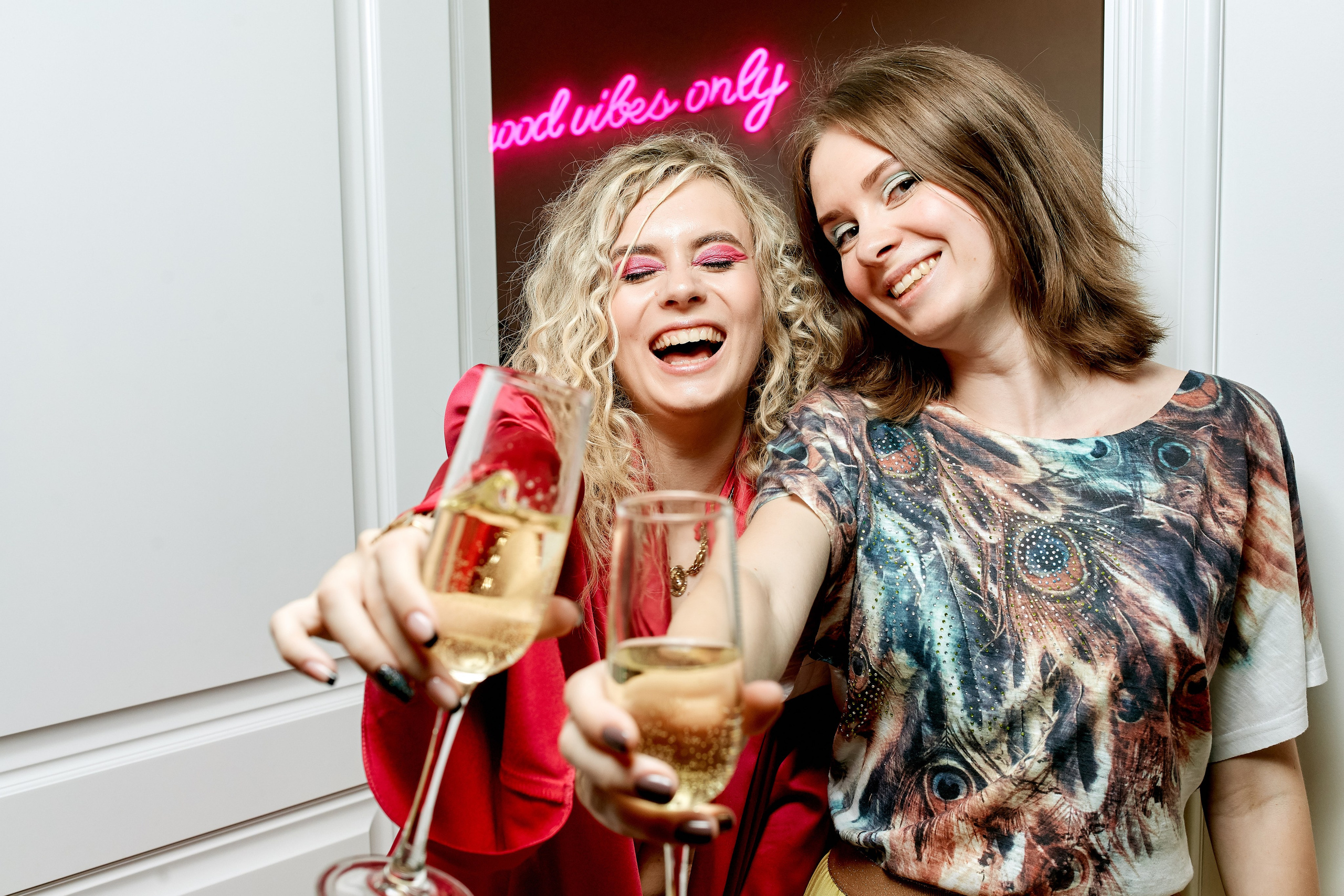 Фотосъемка именинницы в лофте – пример получившейся фотографии