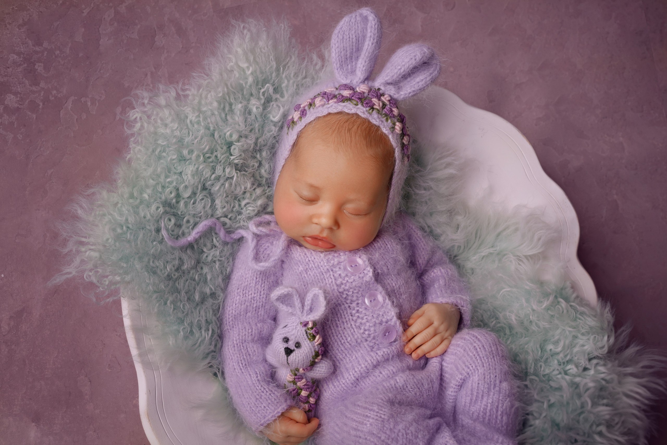 Новорожденные. Классика. Фотограф новорожденных беременных в Тюмени Ткачук Татьяна