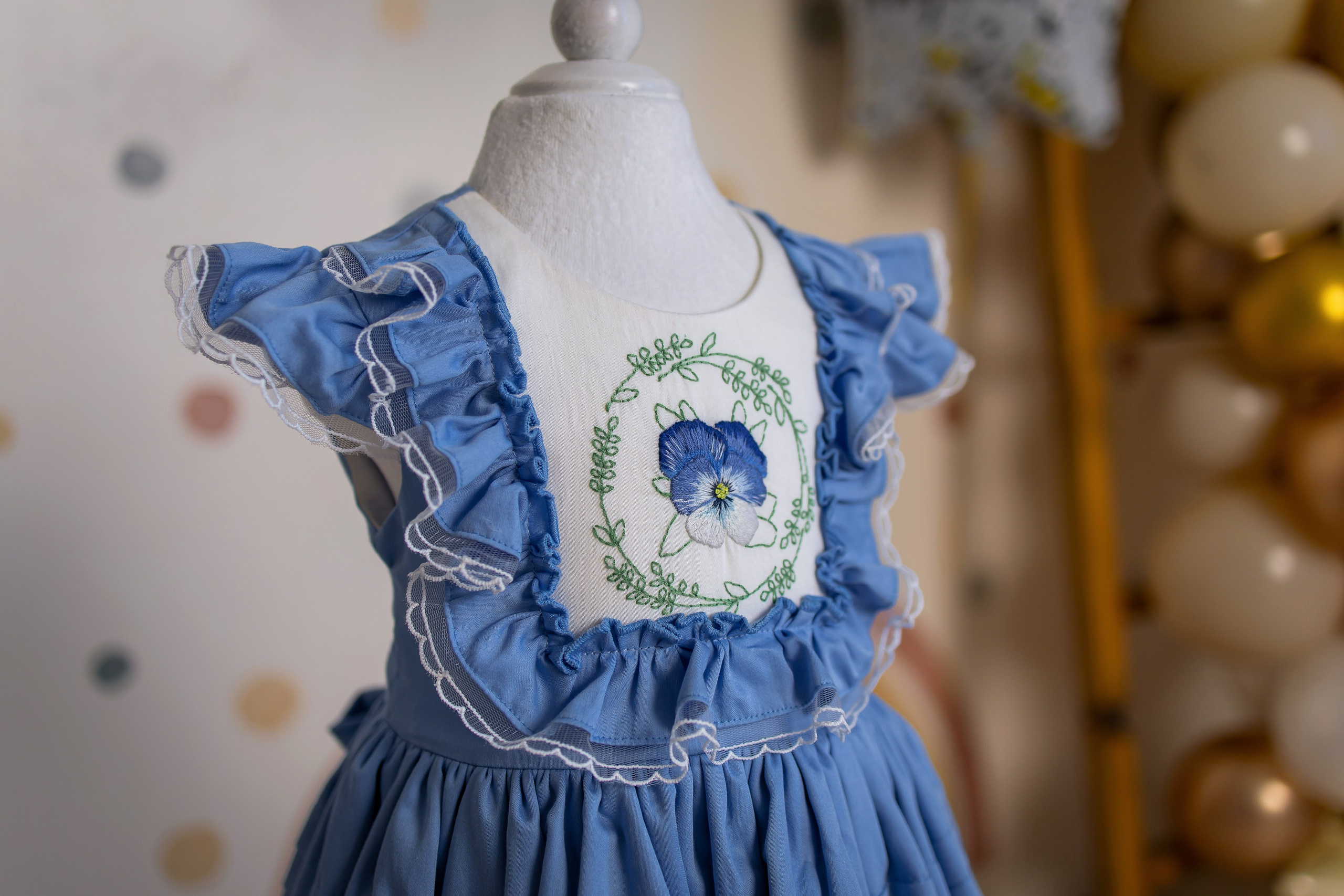 Наряды для детей. Интерьерная фотостудия Background в Омске