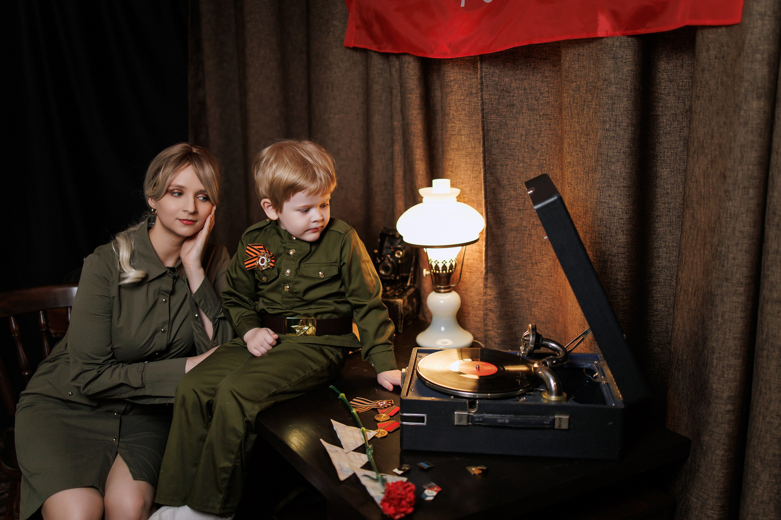 9 мая. Интерьерная фотостудия Background в Омске