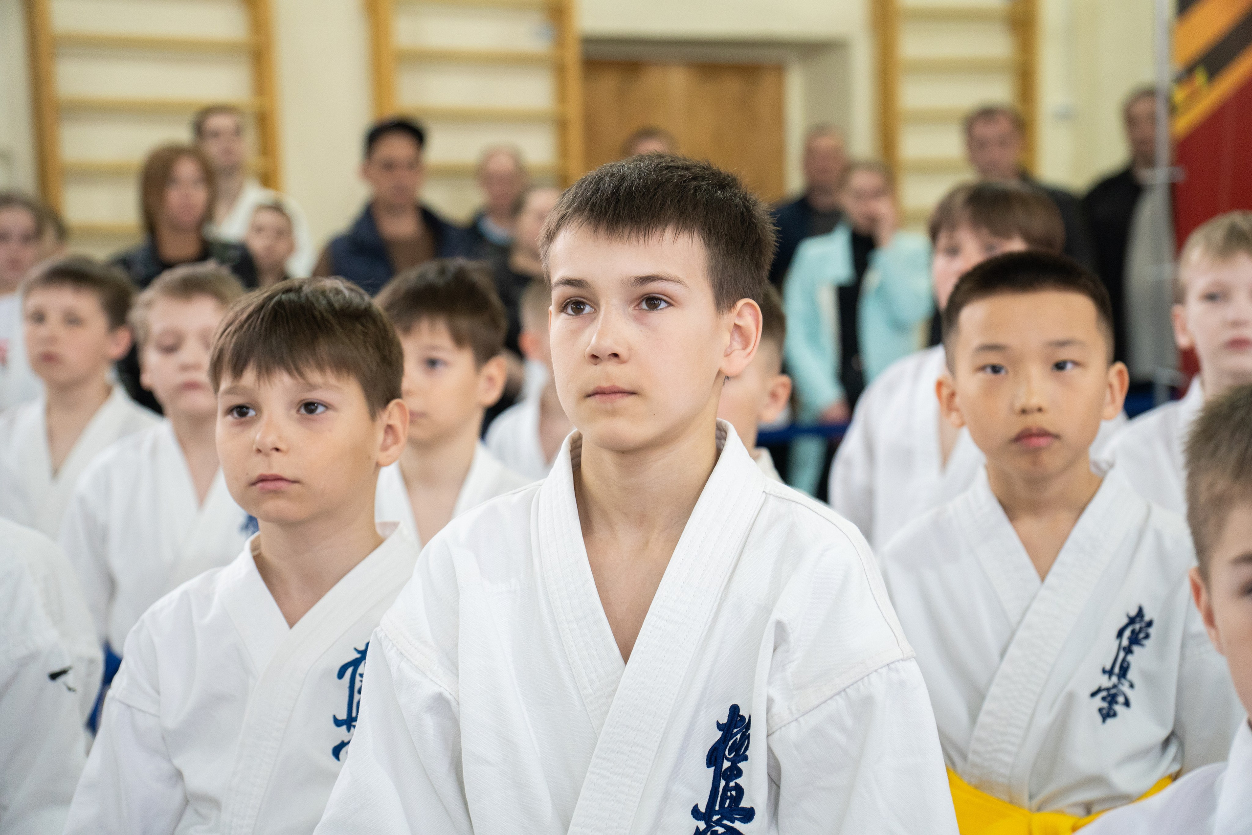 Репортажный фотограф из Хабаровска Дергачев  Дмитрий  рассказал  Почему не стоит снимать всё на телефон: сравнение с профессиональной съёмкой