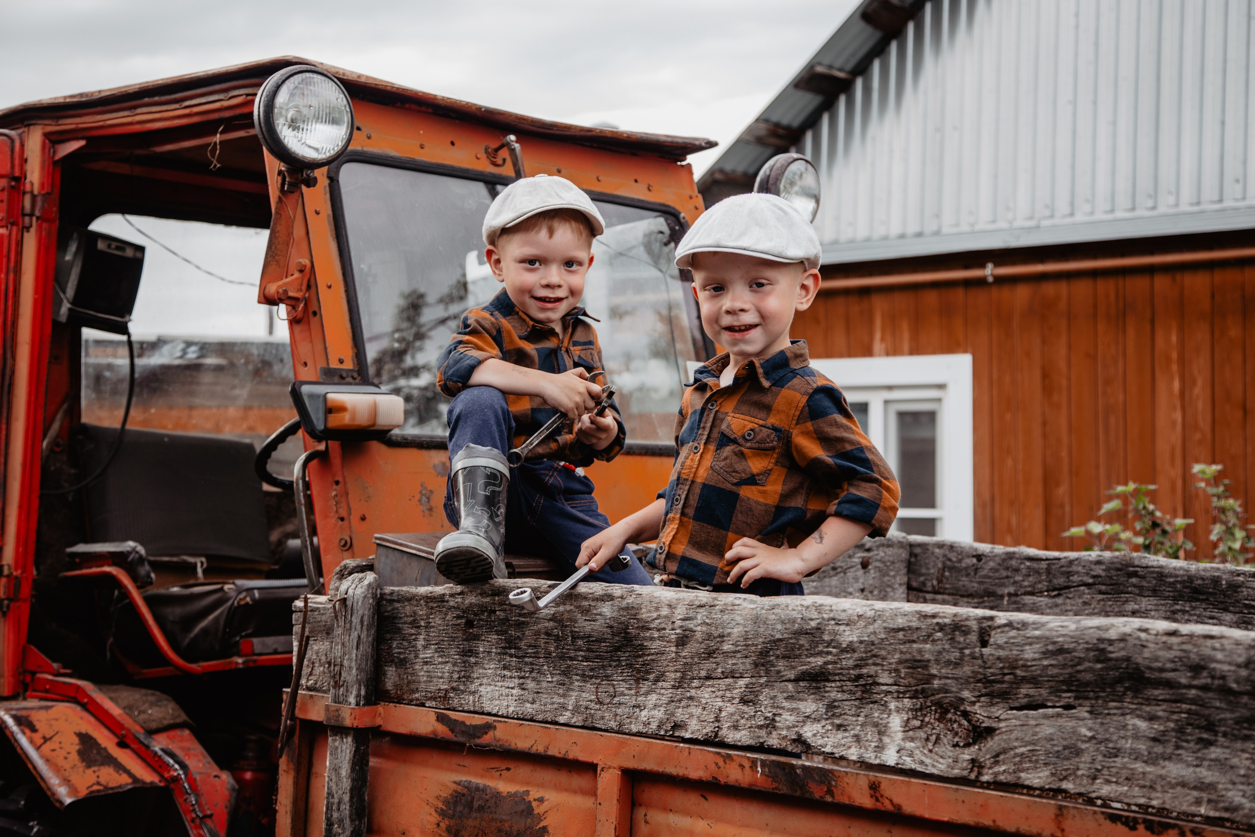 Контакты. Свадебный, семейный фотограф. Выпускные альбомы в Коченёво / Новосибирск. Наталья Байкуш