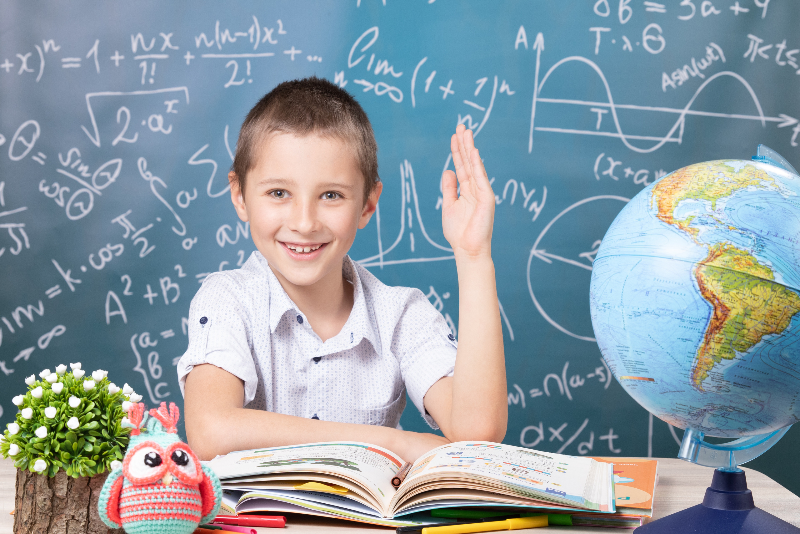 Портрет школьника с применением профессионального оборудования. Детский фотограф в Алматы, виньетки, выпускной альбом Алматы