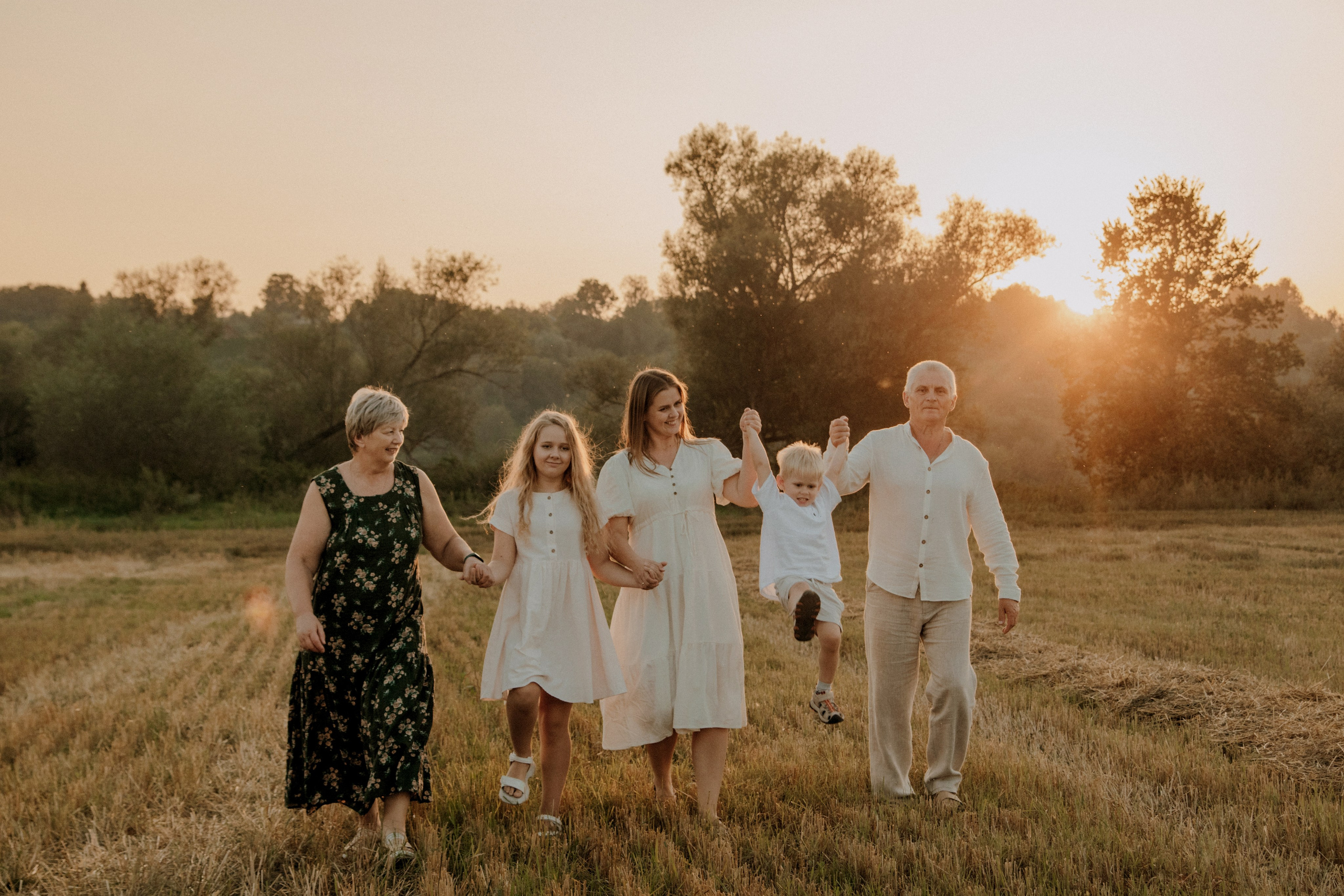 Свадебный и индивидуальный фотограф в Суворове Клюева Мария