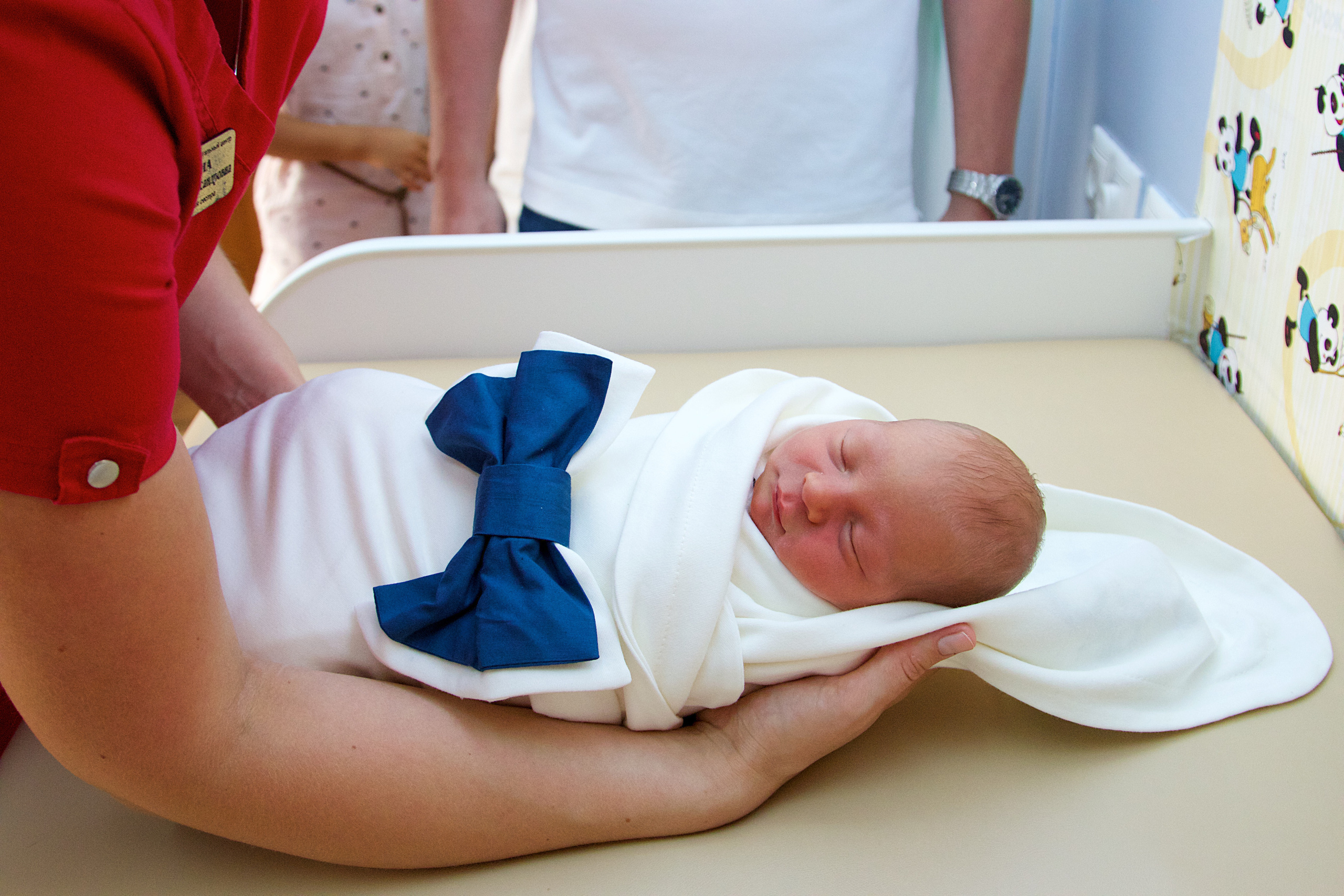 Фото выписка. Детский фотограф новорожденных в Краснодаре Чижова Марина