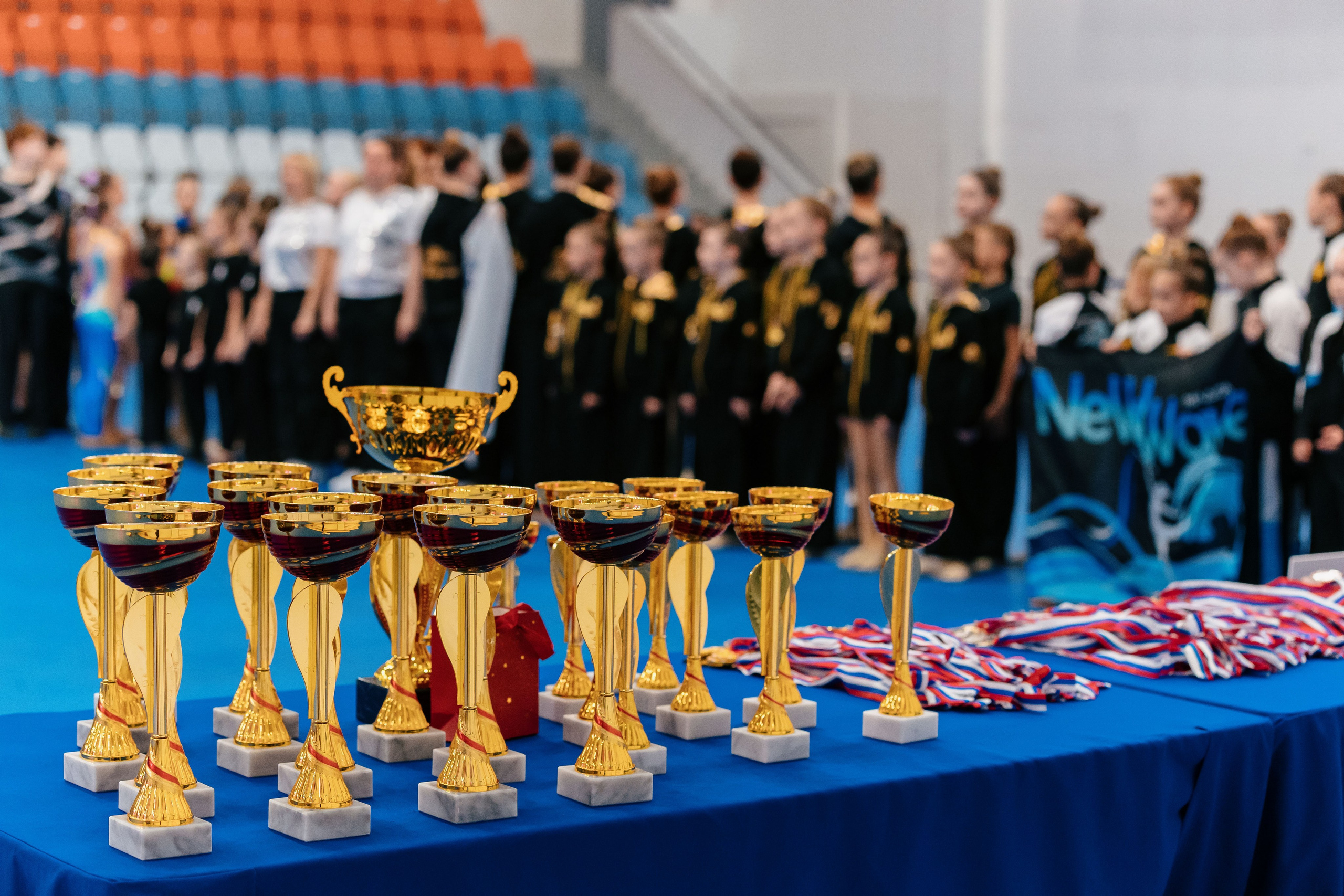 Участники международных соревнований по спортивной аэробике Аэроосень 2023 в Минске. Общее фото