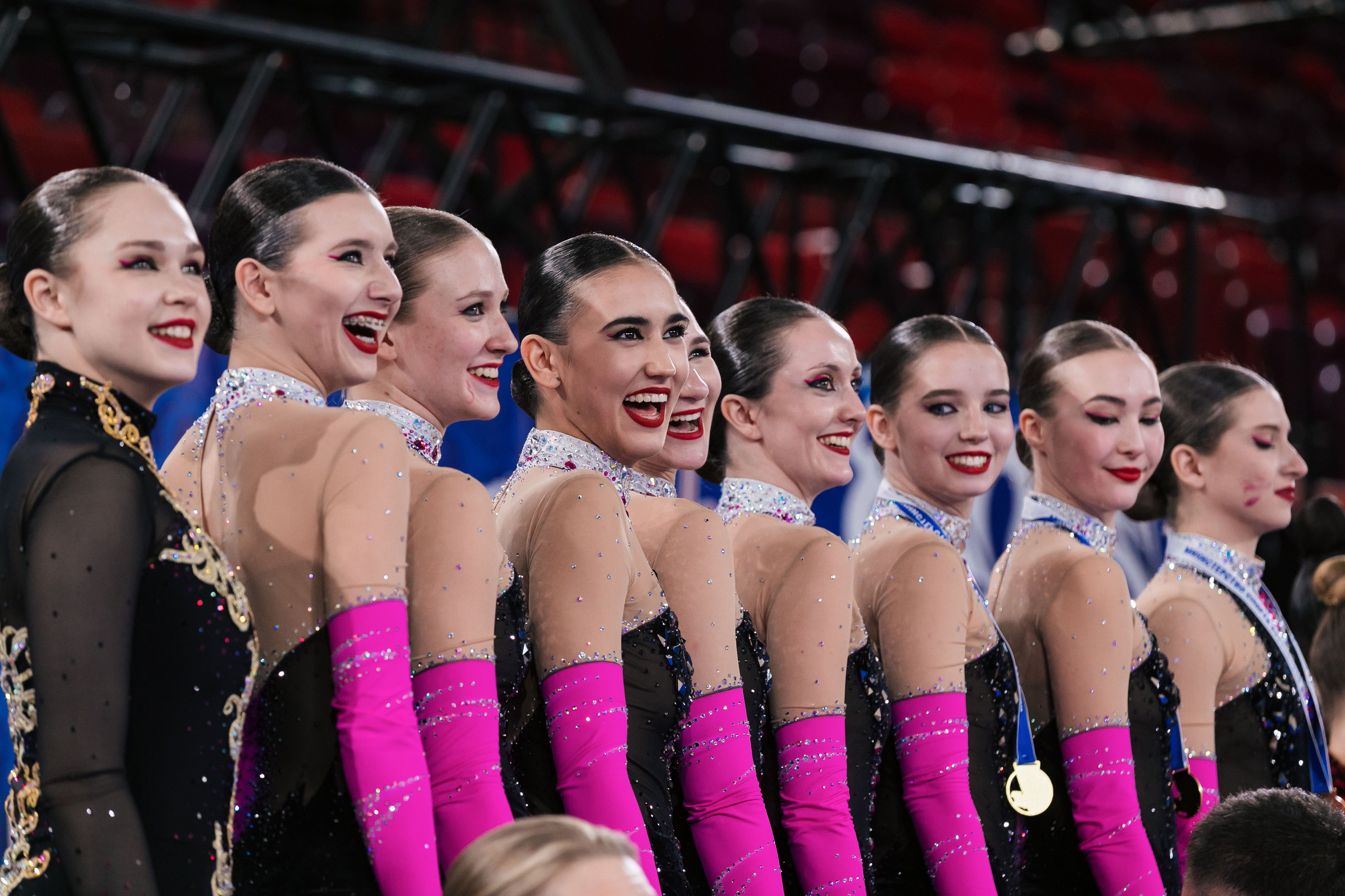 Участники международных соревнований по спортивной аэробике Аэроосень 2023 в Минске. Общее фото