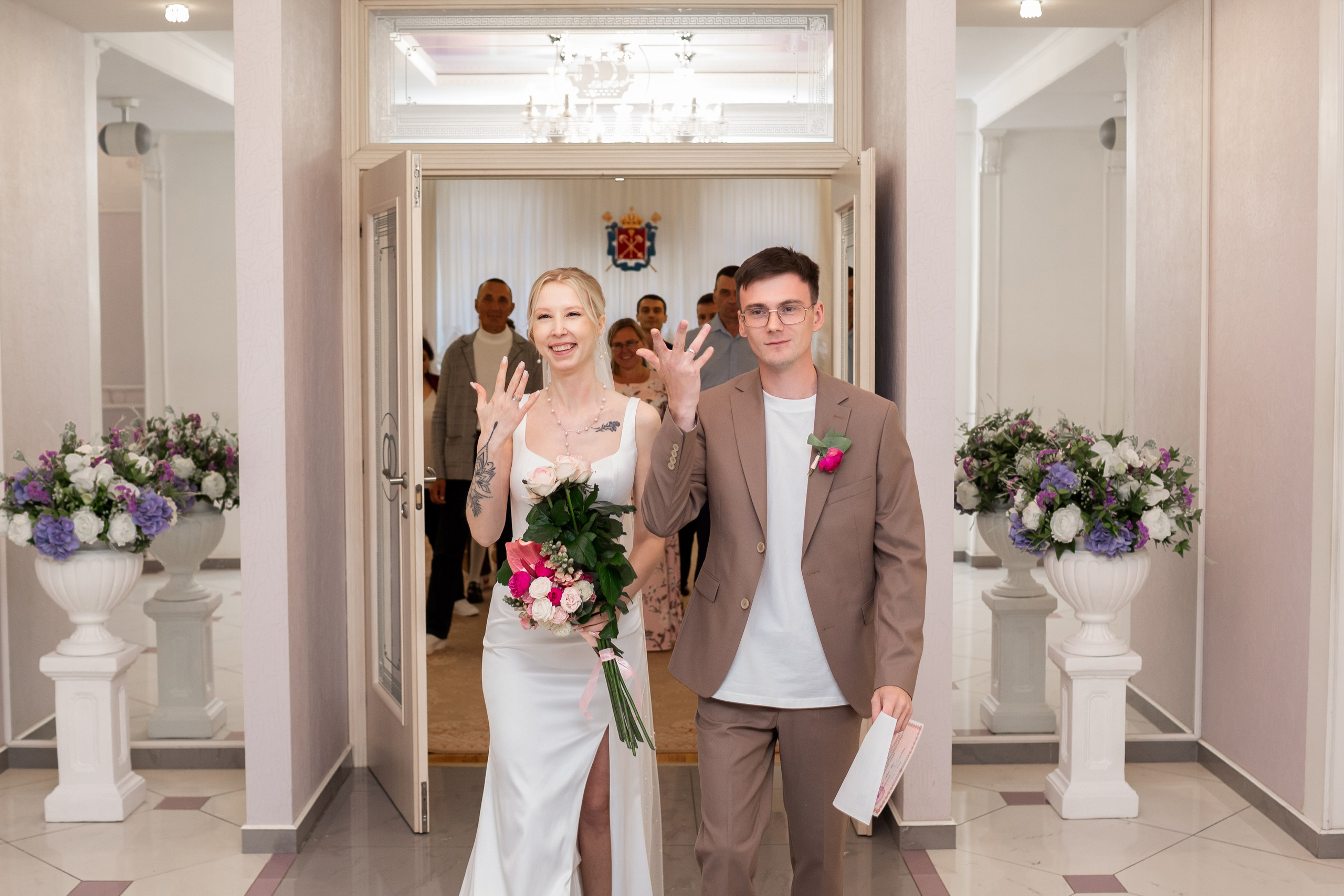 Регистрация брака в загсе Адмиралтейского района. Свадебный фотограф Кирилл Белый