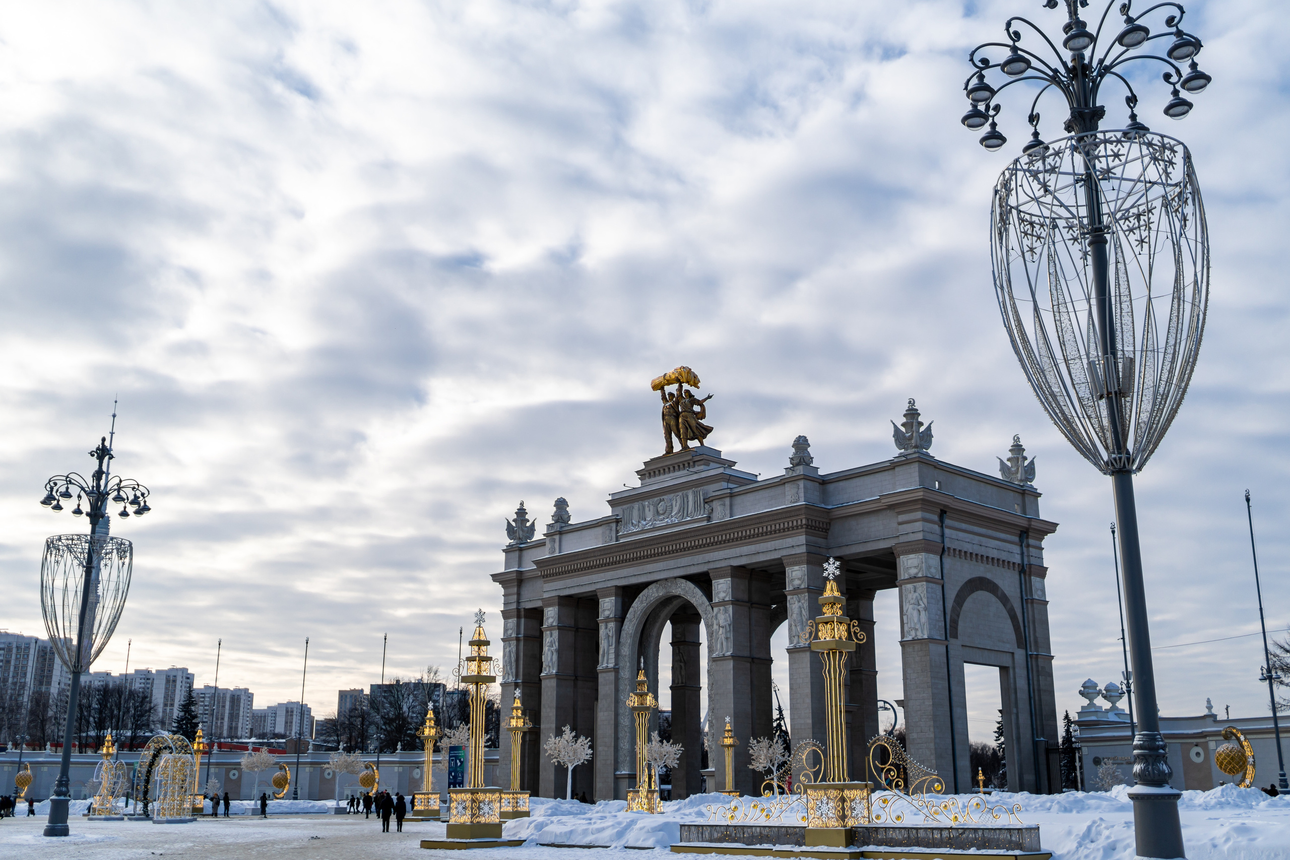 Главный вход ВДНХ